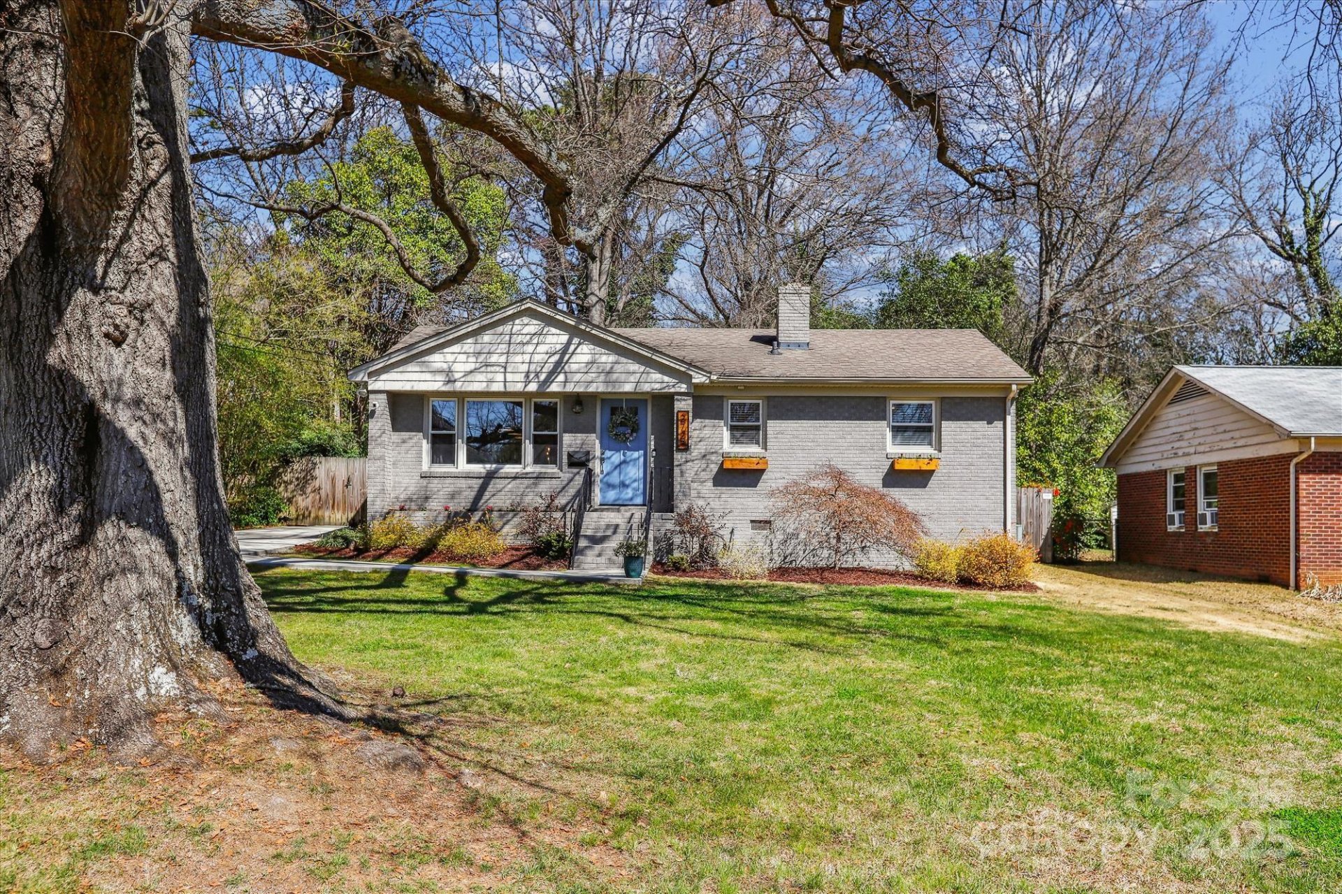 Property image 1 at 2727 Hilliard Drive, Charlotte, NC 28205