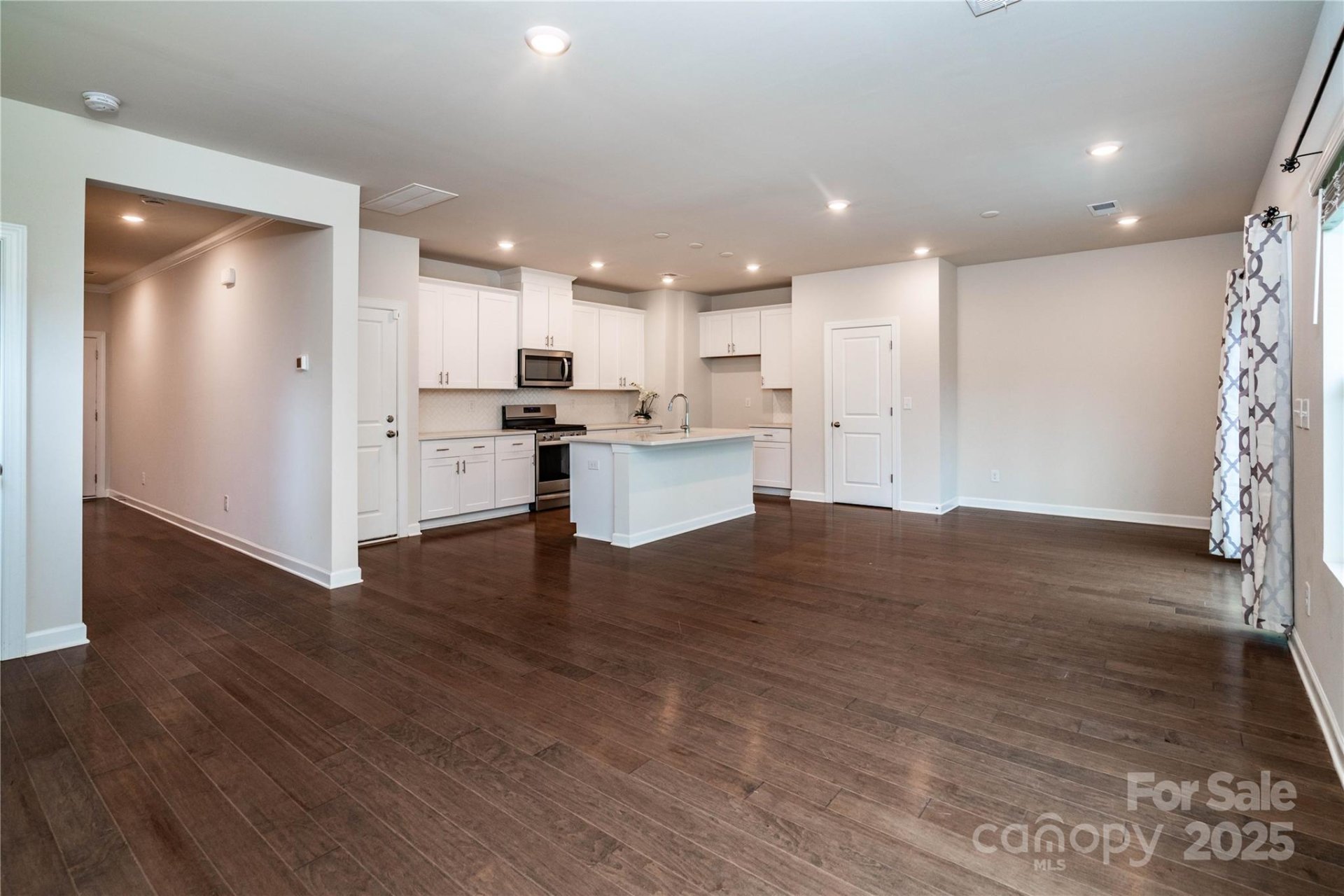Property image 5 at 2131 Belterra Drive, Charlotte, NC 28216