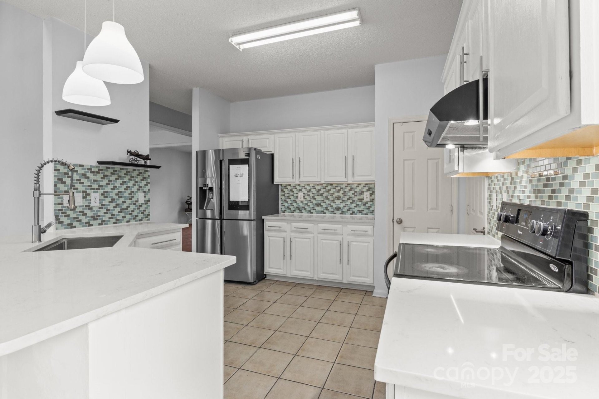 Property image 3 at 8932 Raven Park Drive, Charlotte, NC 28216