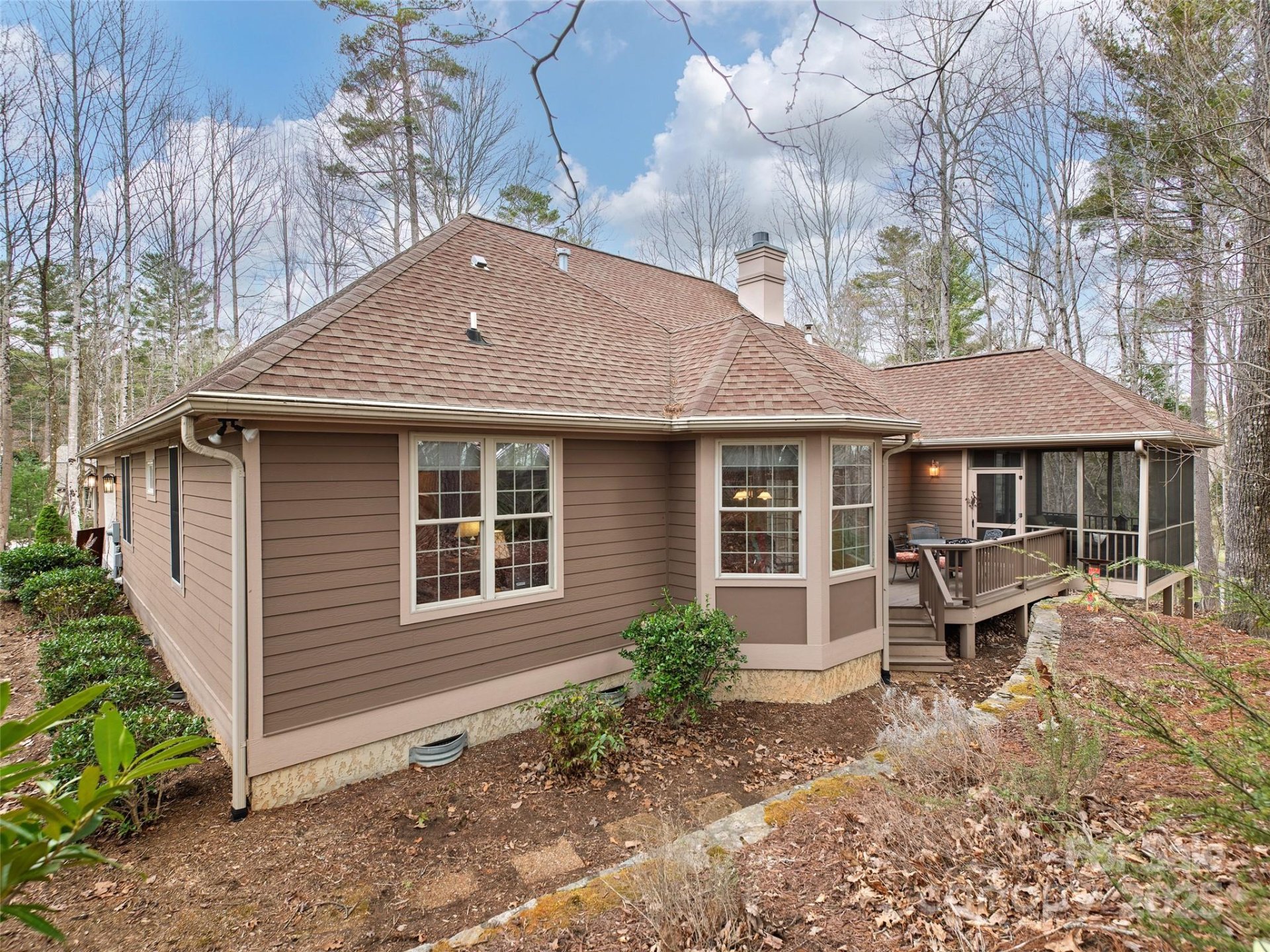 Property image 2 at 15 S Kuykendall Court, Hendersonville, NC 28739