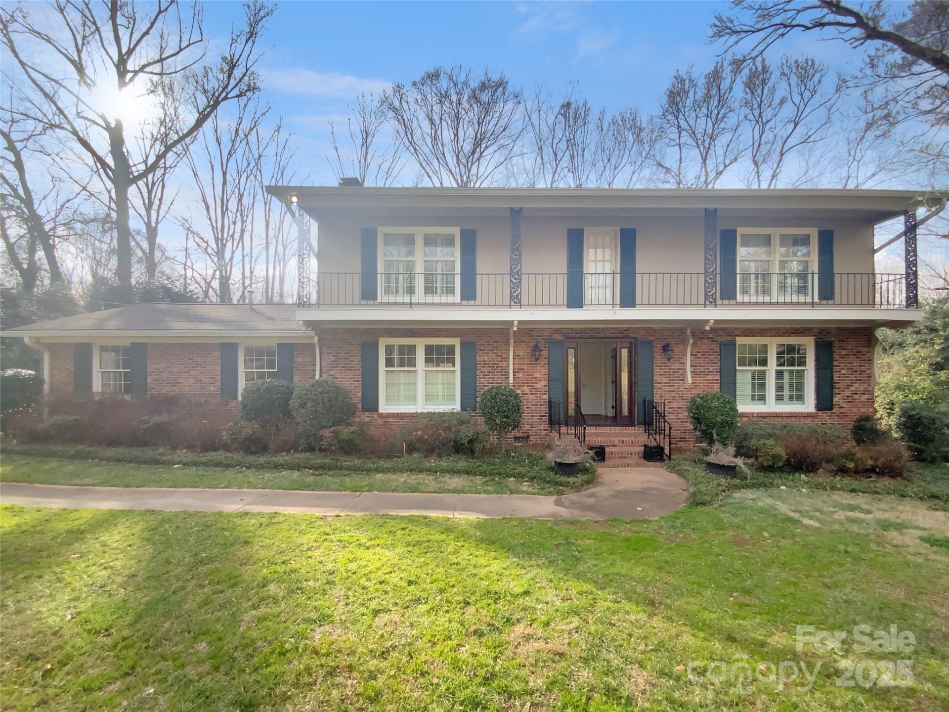 Property image 1 at 6813 Linda Lake Drive, Charlotte, NC 28215