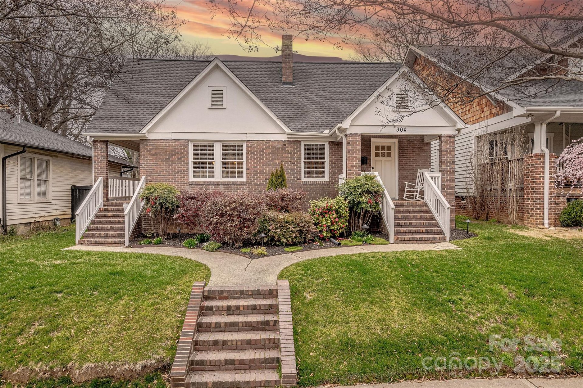 Property image 1 at 304 W Park Avenue, Charlotte, NC 28203