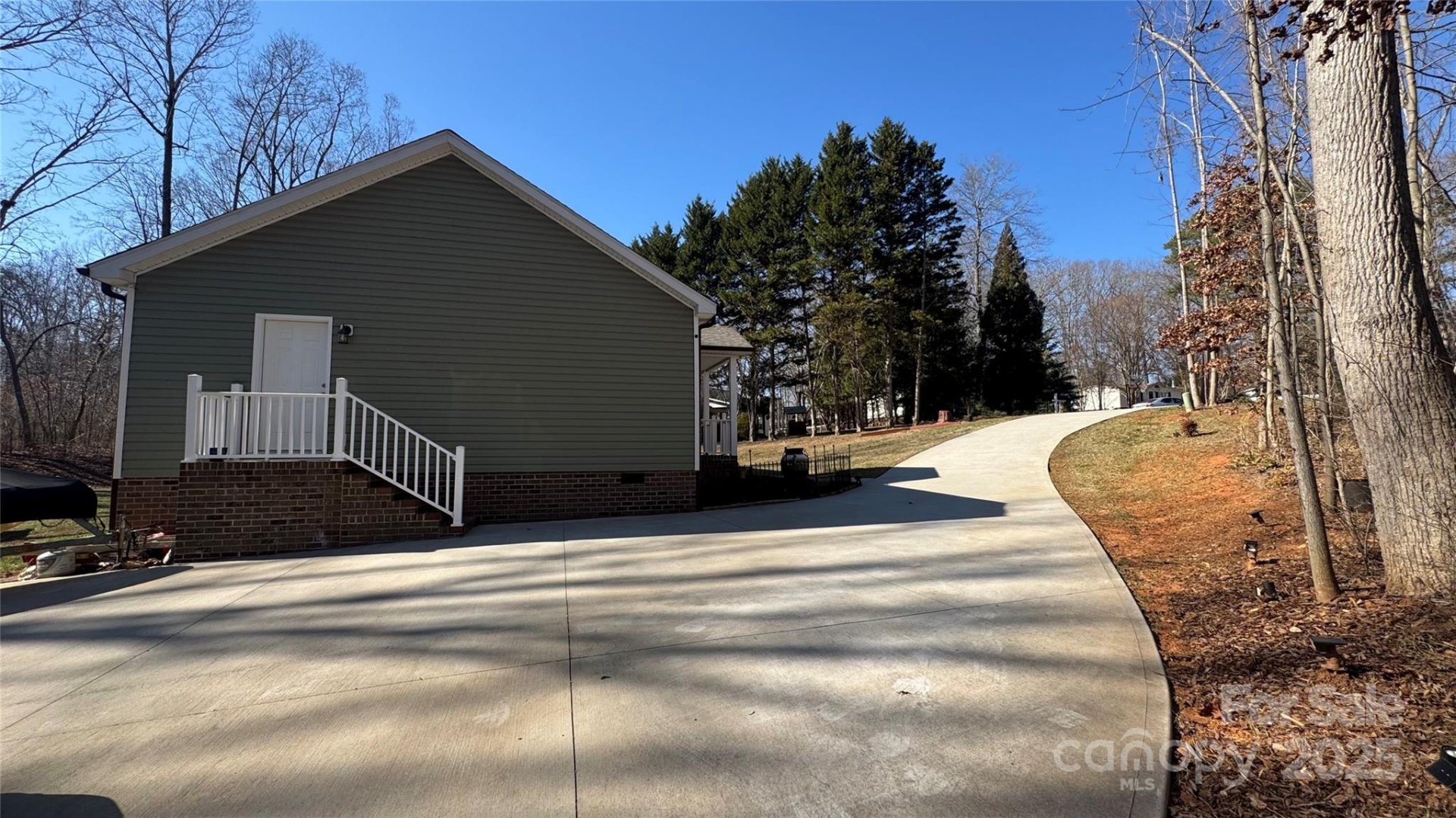 Property image 3 at 312 Sailwinds Road, Mooresville, NC 28115