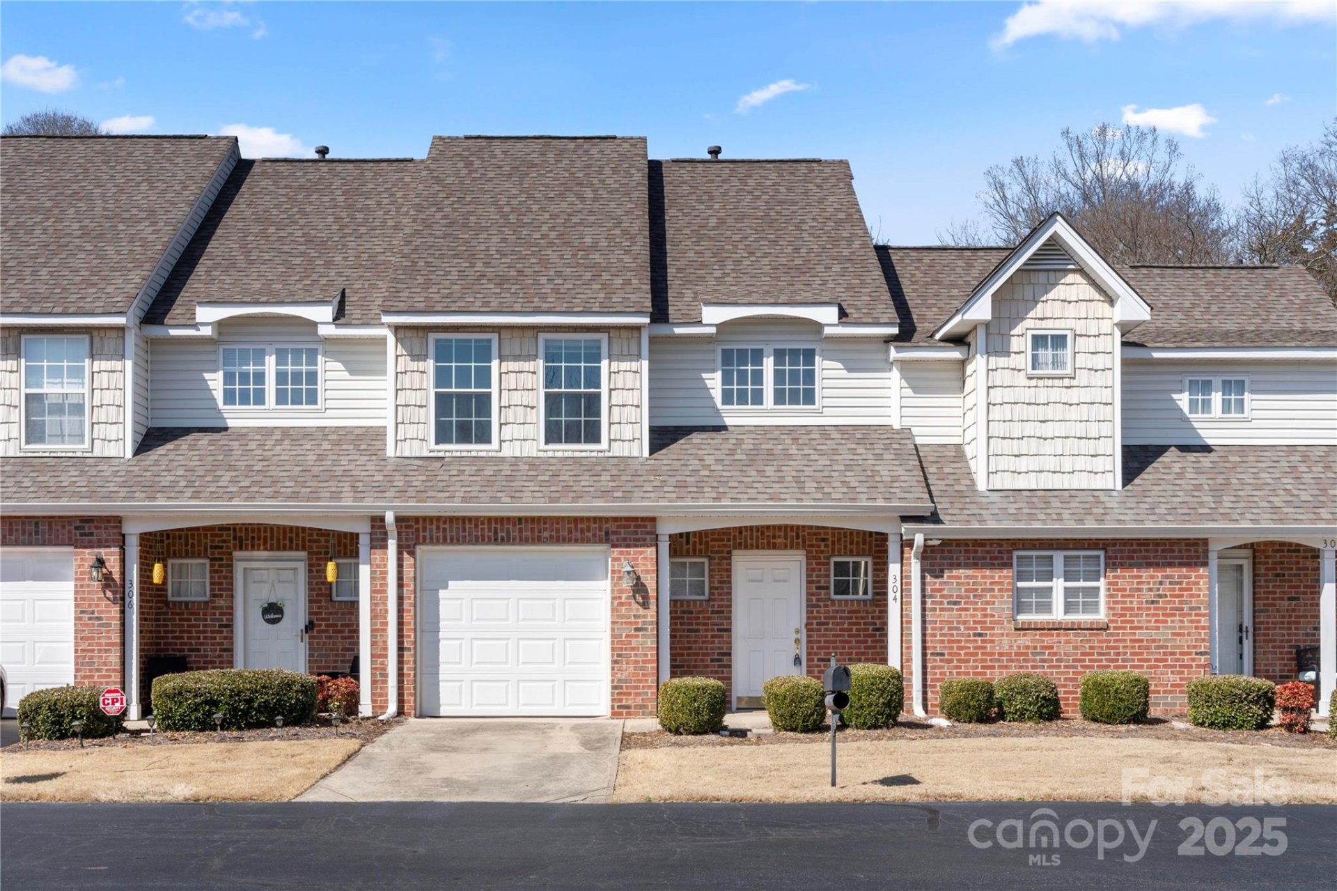 Property image 1 at 304 Valley Brook Lane, Concord, NC 28025