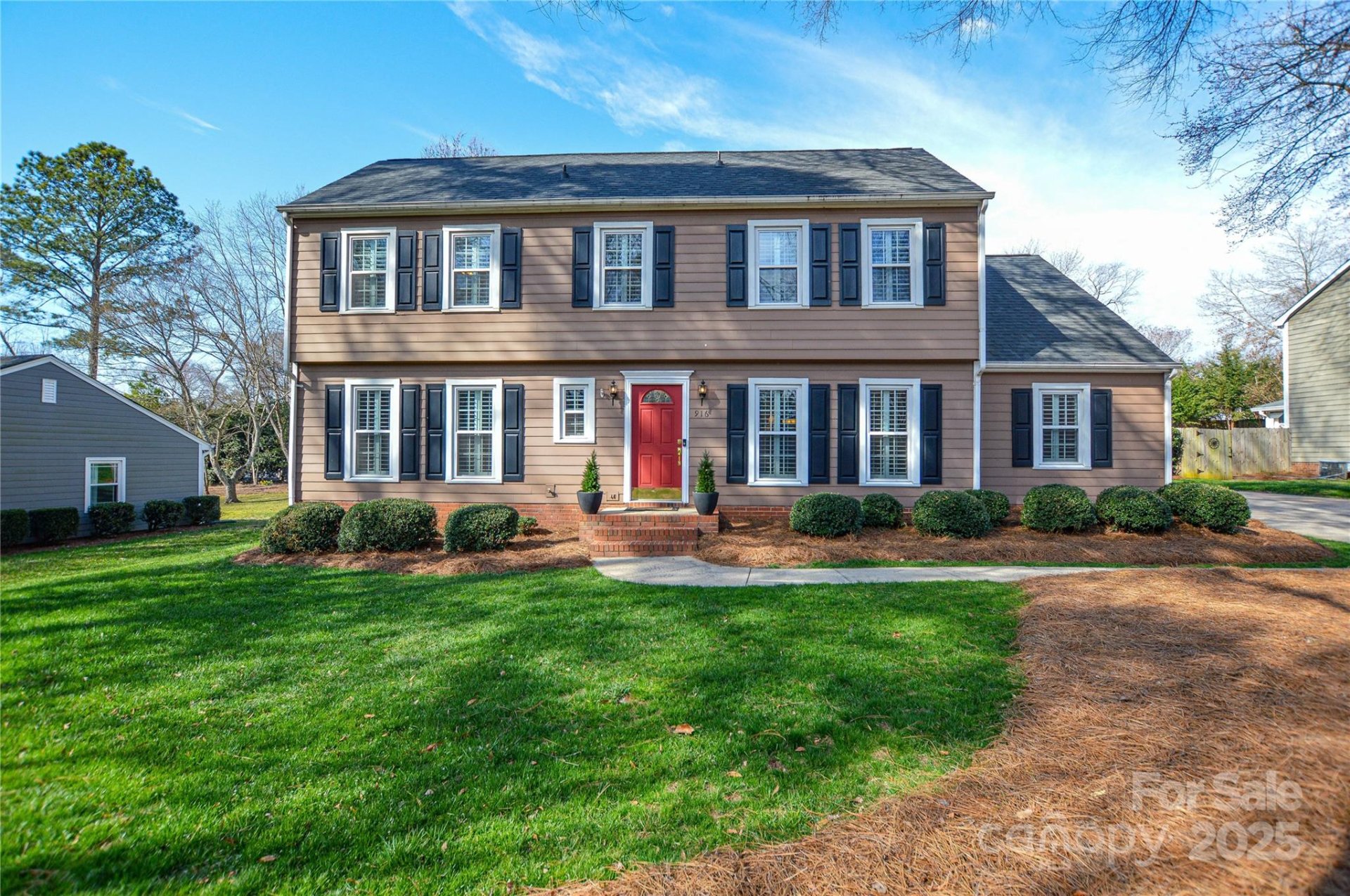 Property image 1 at 916 Somersby Lane, Matthews, NC 28105