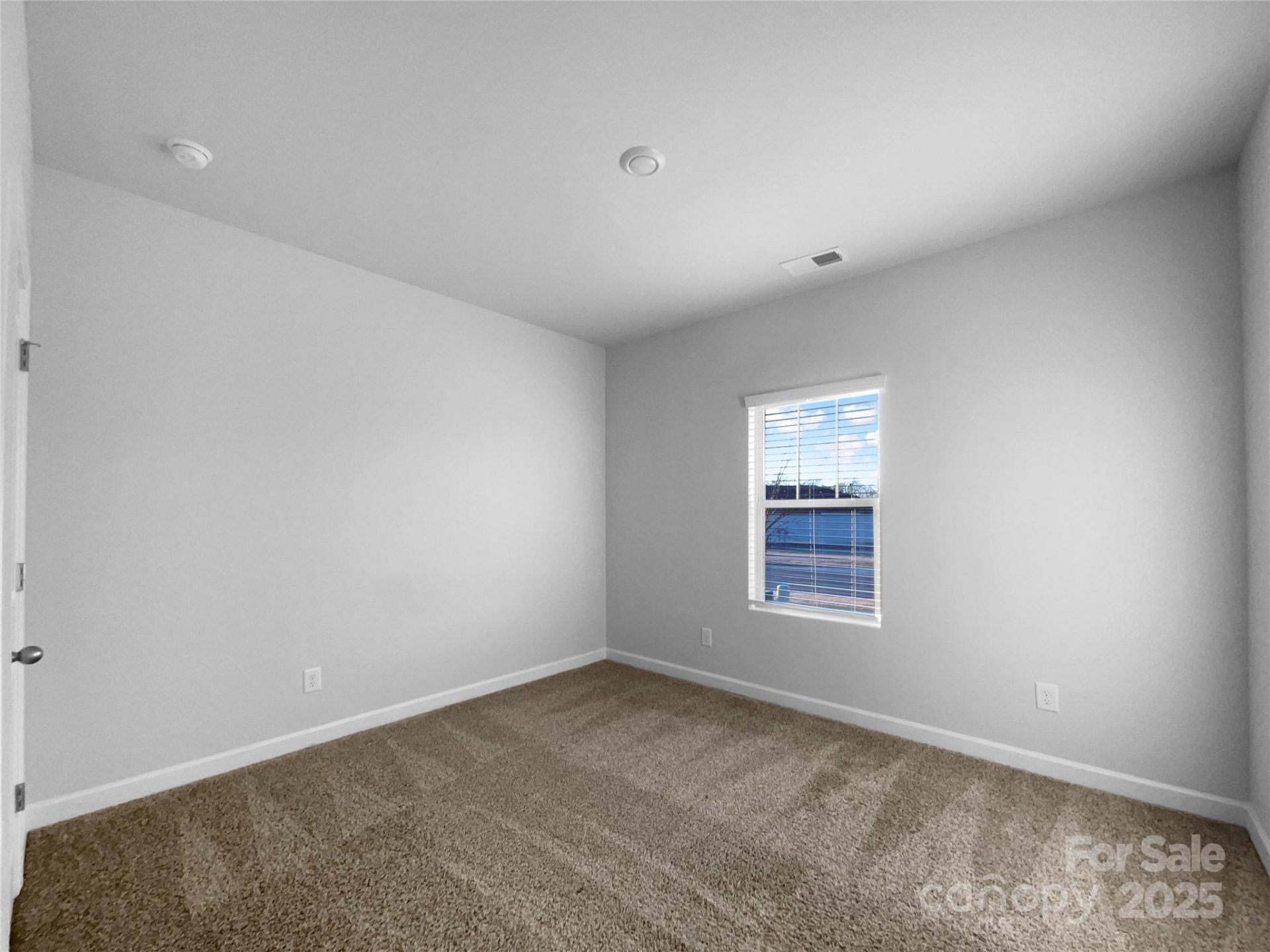 Property image 5 at 9819 Festival Way, Charlotte, NC 28215