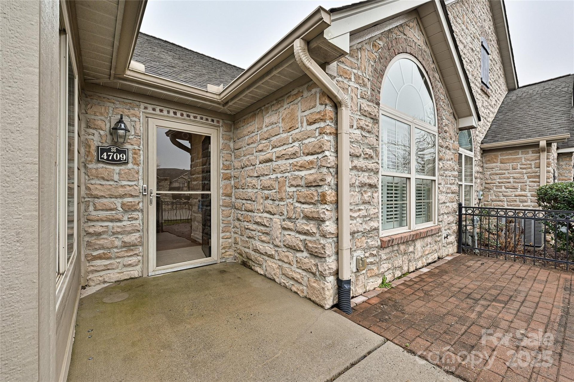 Property image 4 at 4709 Polo Gate Boulevard, Charlotte, NC 28216