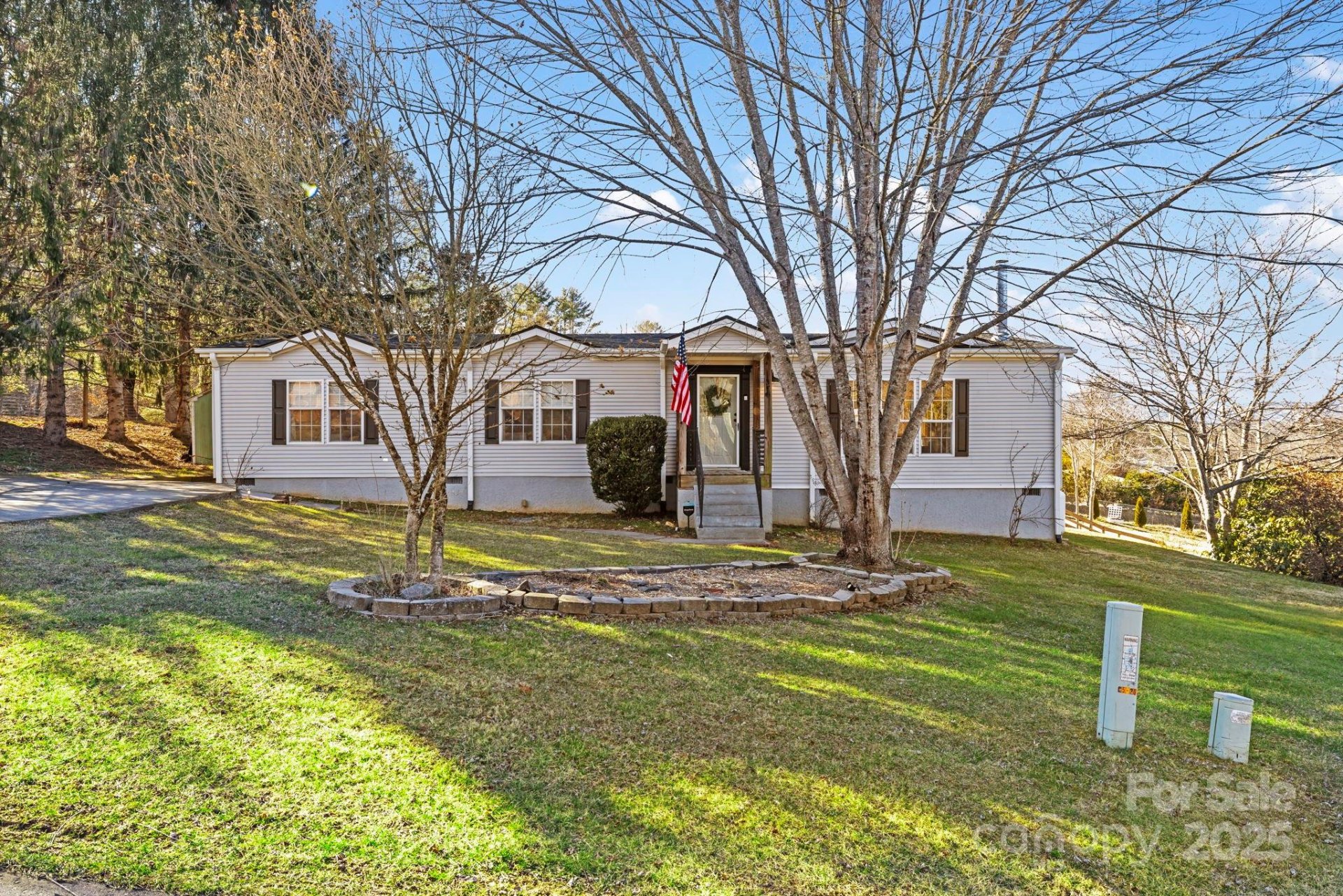 Property image 1 at 11 Timbers Edge Lane, Fairview, NC 28730