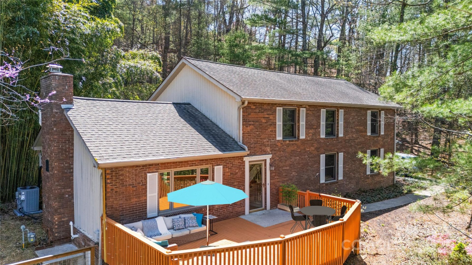 Property image 2 at 15 Elmwood Lane, Asheville, NC 28803