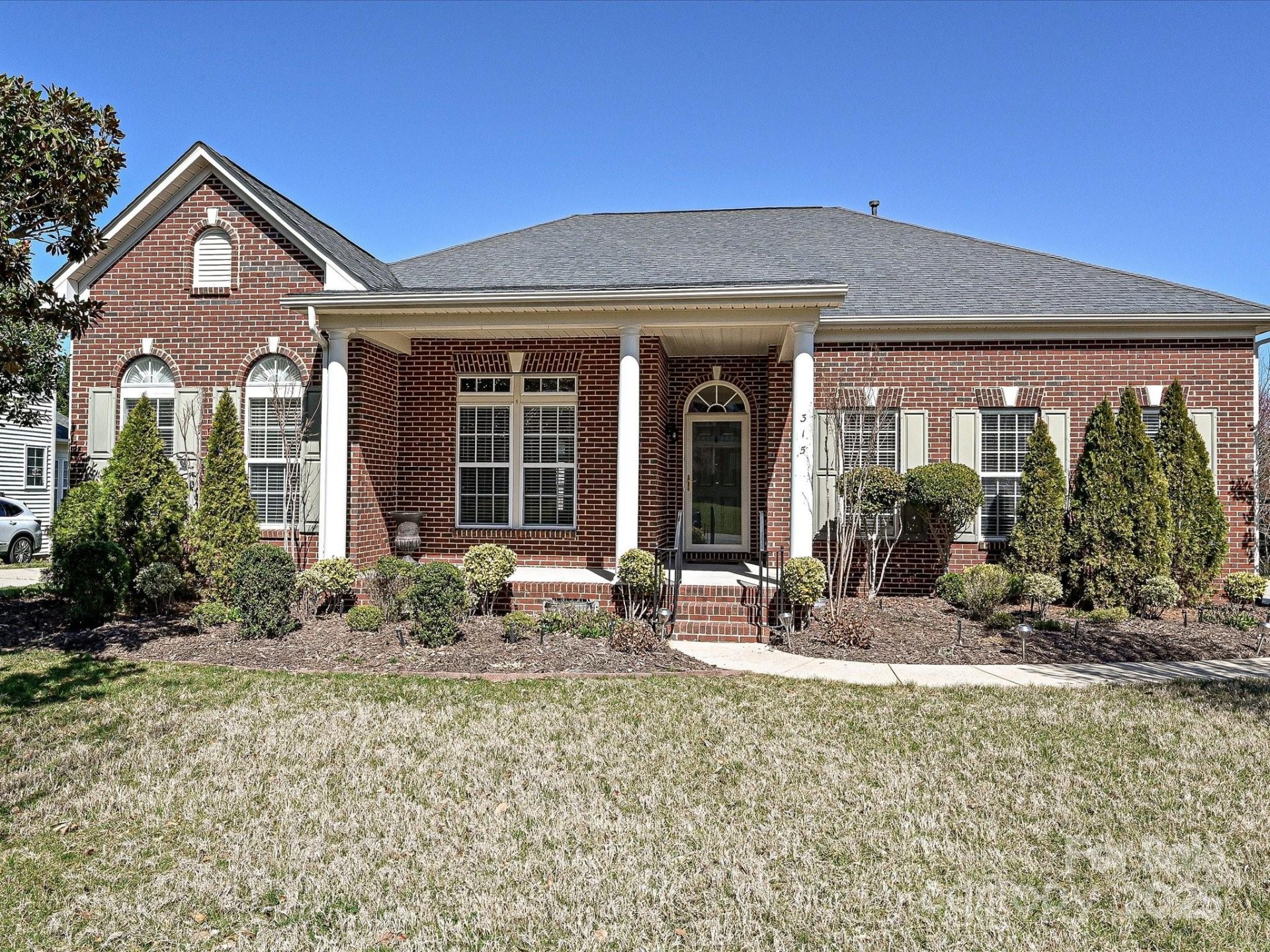 315 Drake Park Avenue