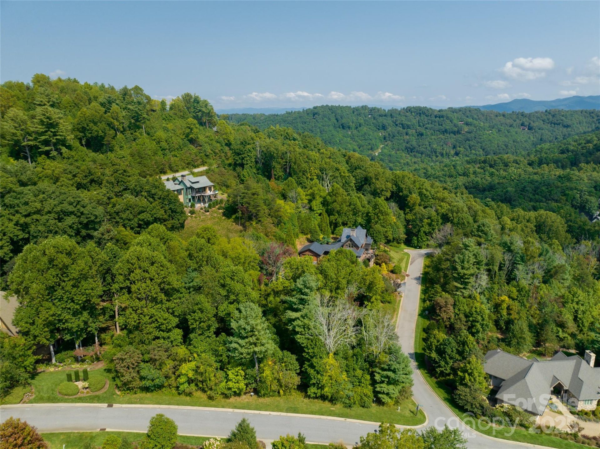 Property image 2 at 27 Summit Tower Circle, Asheville, NC 28804