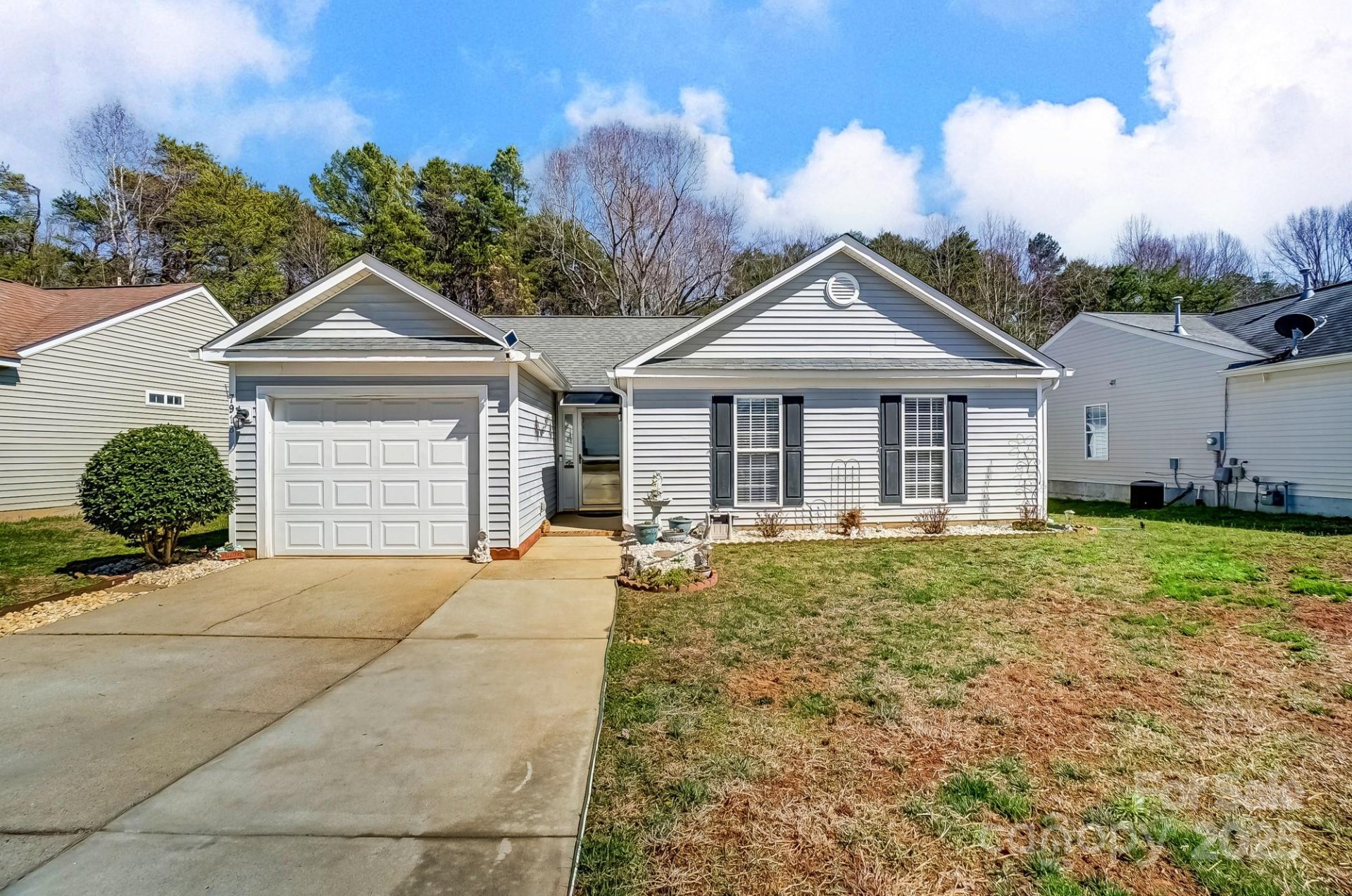 Property image 2 at 7918 Travers Run Drive, Charlotte, NC 28215