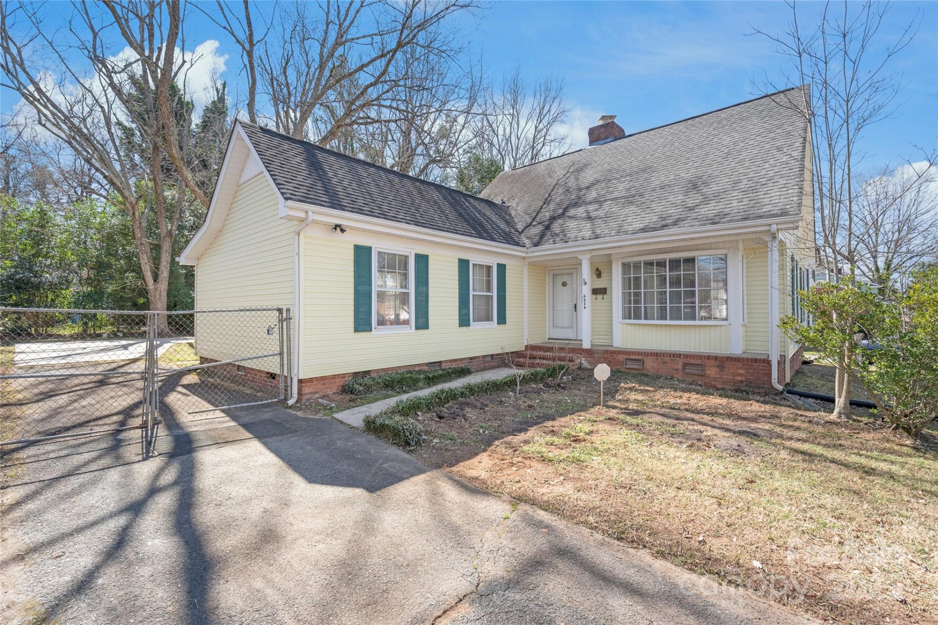 Property image 1 at 6626 Somersworth Drive, Charlotte, NC 28215