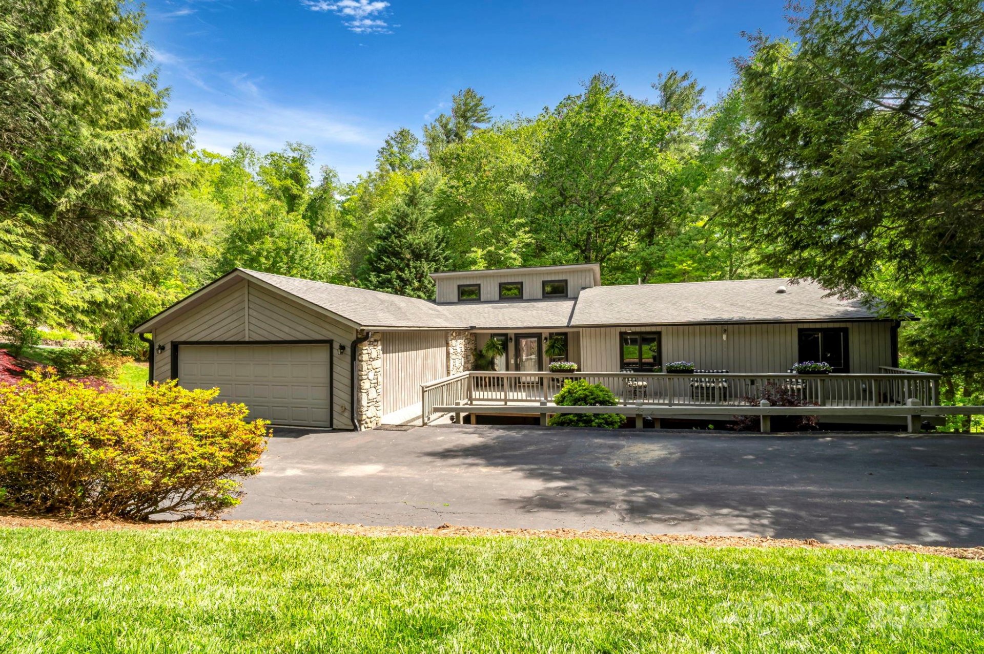 Property image 3 at 97 Ballantree Drive, Asheville, NC 28803