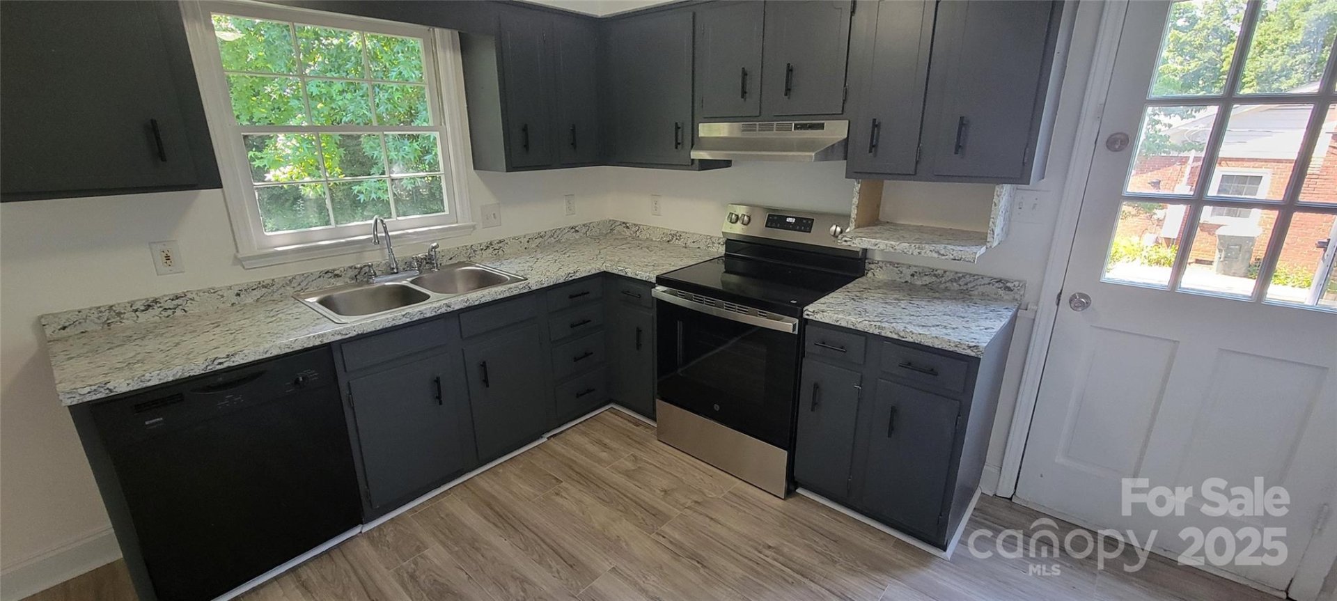 Property image 2 at 425 Whitethorn Drive, Gastonia, NC 28054
