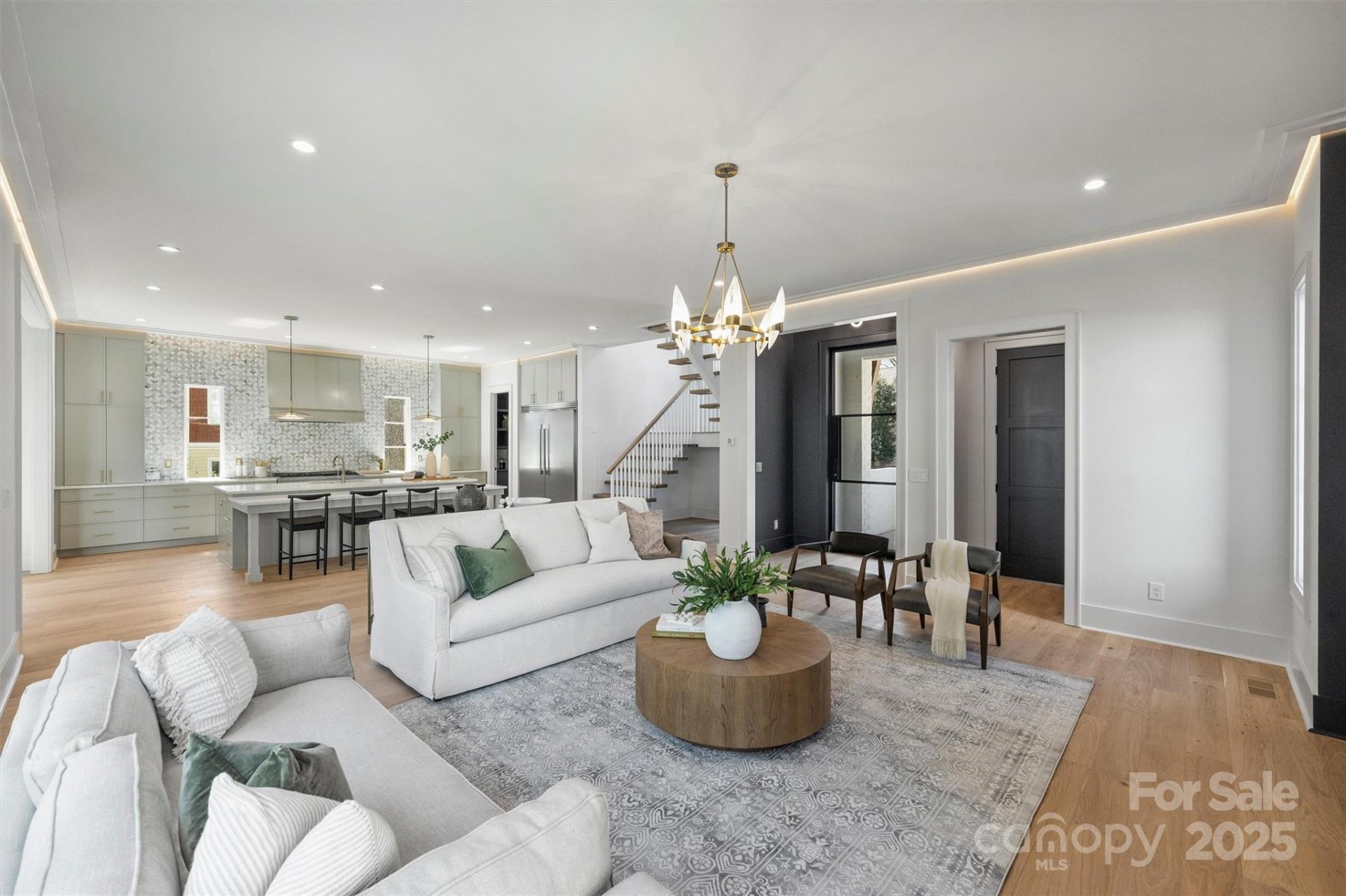 Property image 4 at 2325 Winthrop Avenue, Charlotte, NC 28203