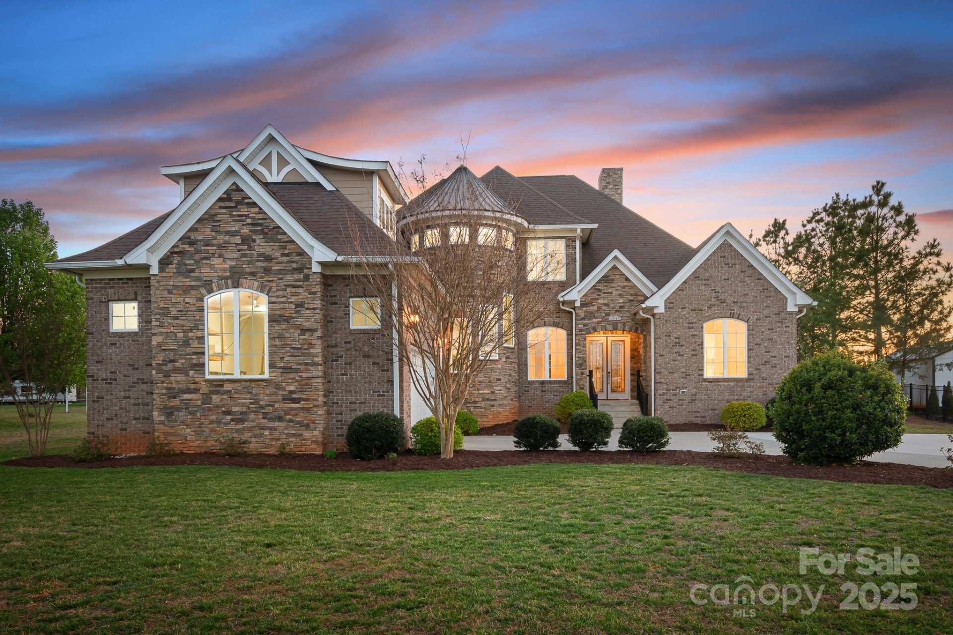 Property image 1 at 121 Dabbling Duck Circle, Mooresville, NC 28117
