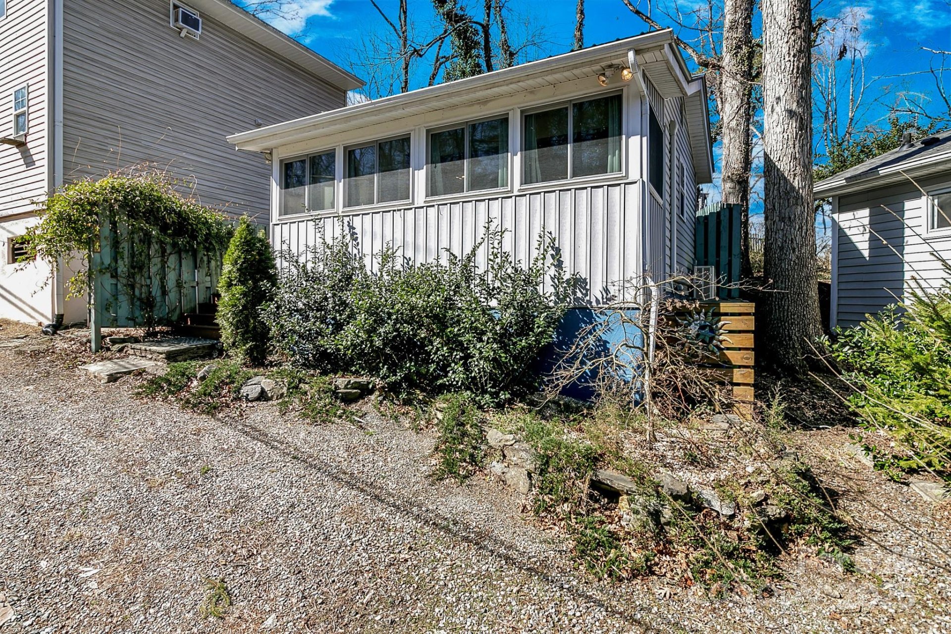 Property image 3 at 24 Rhododendron Drive, Asheville, NC 28805