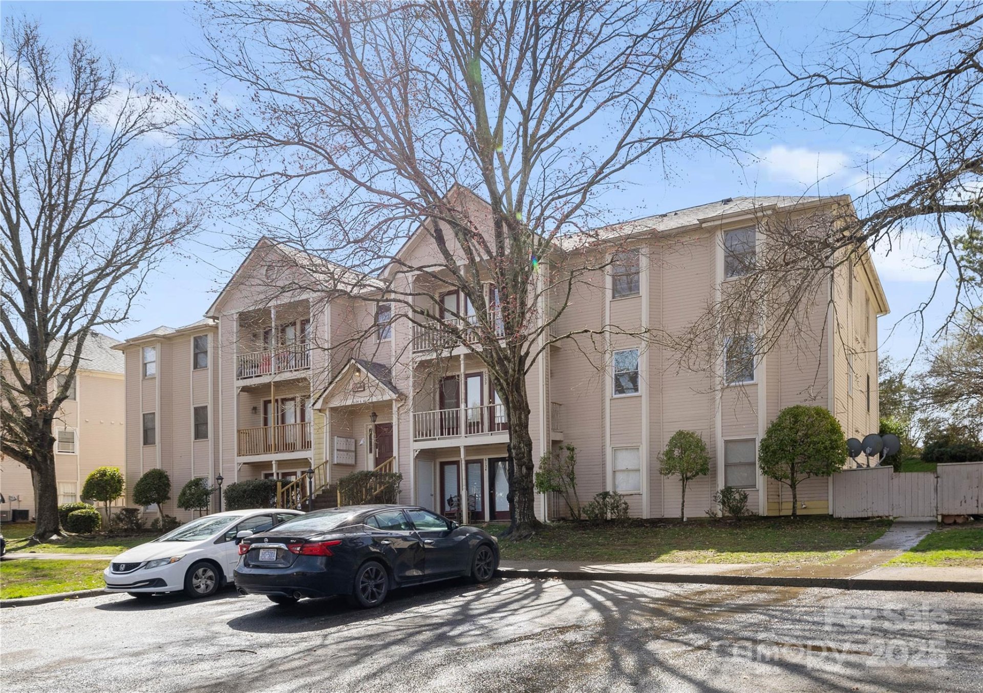 Property image 4 at 6134 Meadow Rose Lane, Charlotte, NC 28215