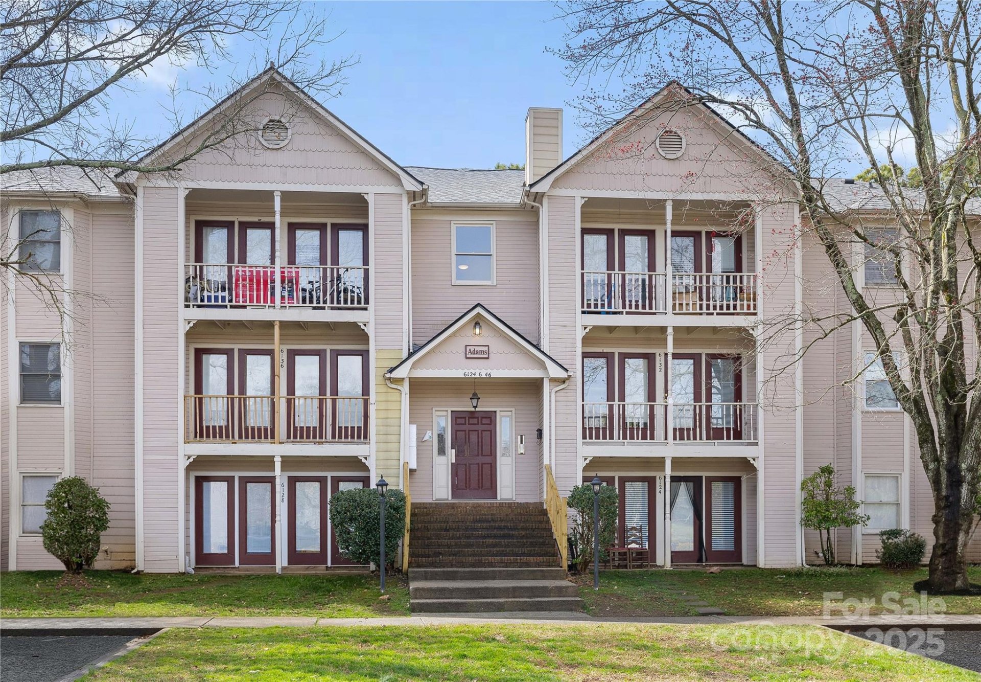 Property image 2 at 6142 Meadow Rose Lane, Charlotte, NC 28215