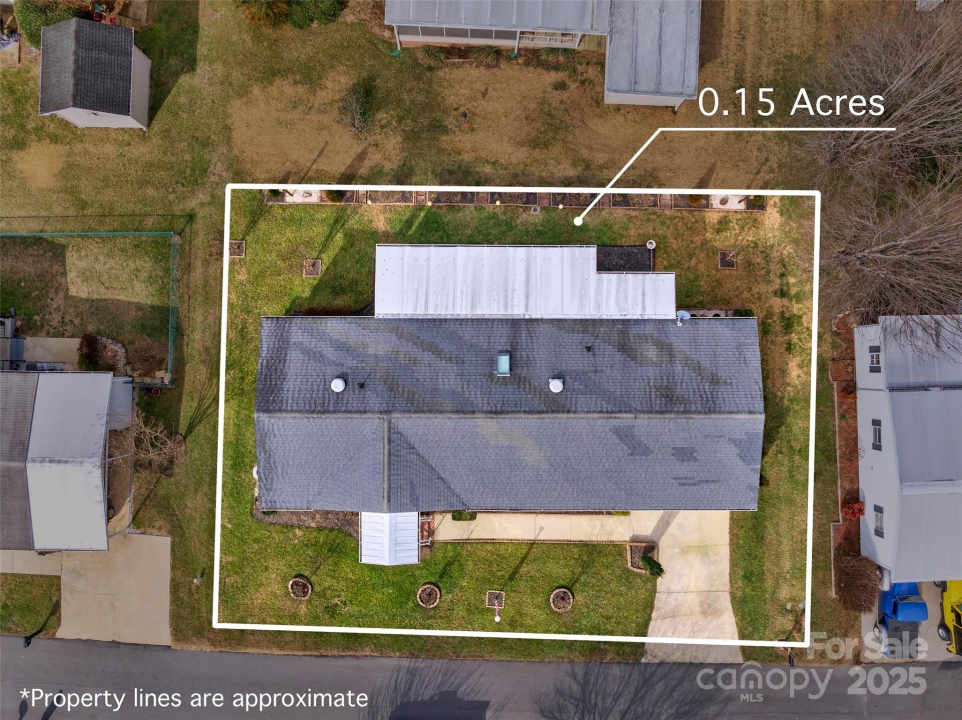 Property image 2 at 7 N Marjorie Lane, Hendersonville, NC 28792