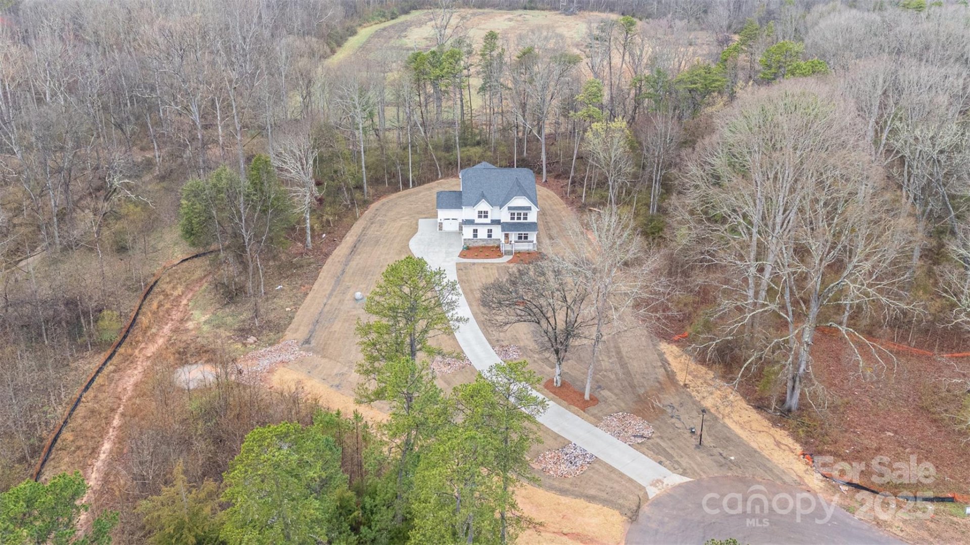 558 Edmunds Lane