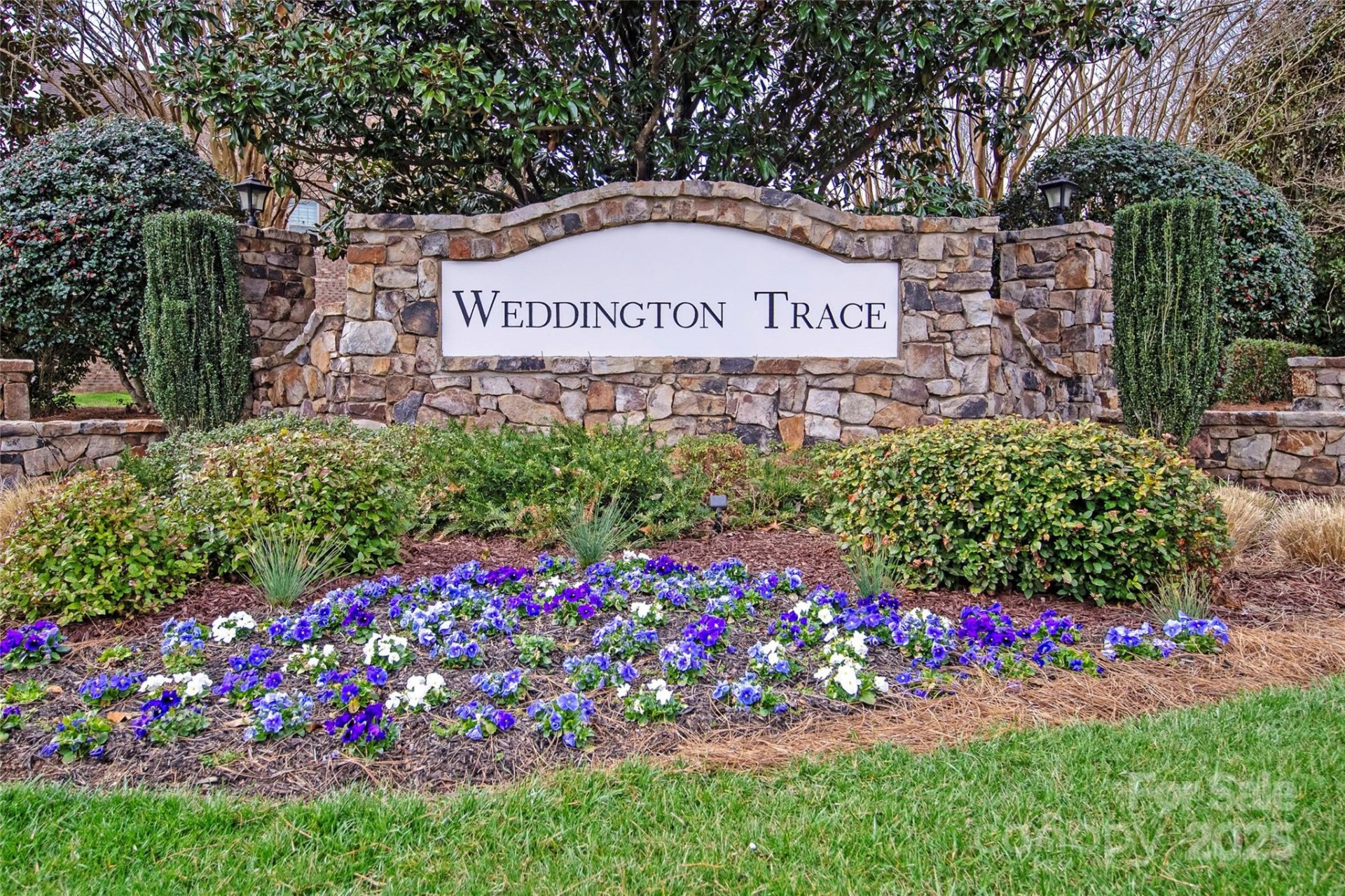 Property image 1 at 900 Crooked River Drive, Waxhaw, NC 28173