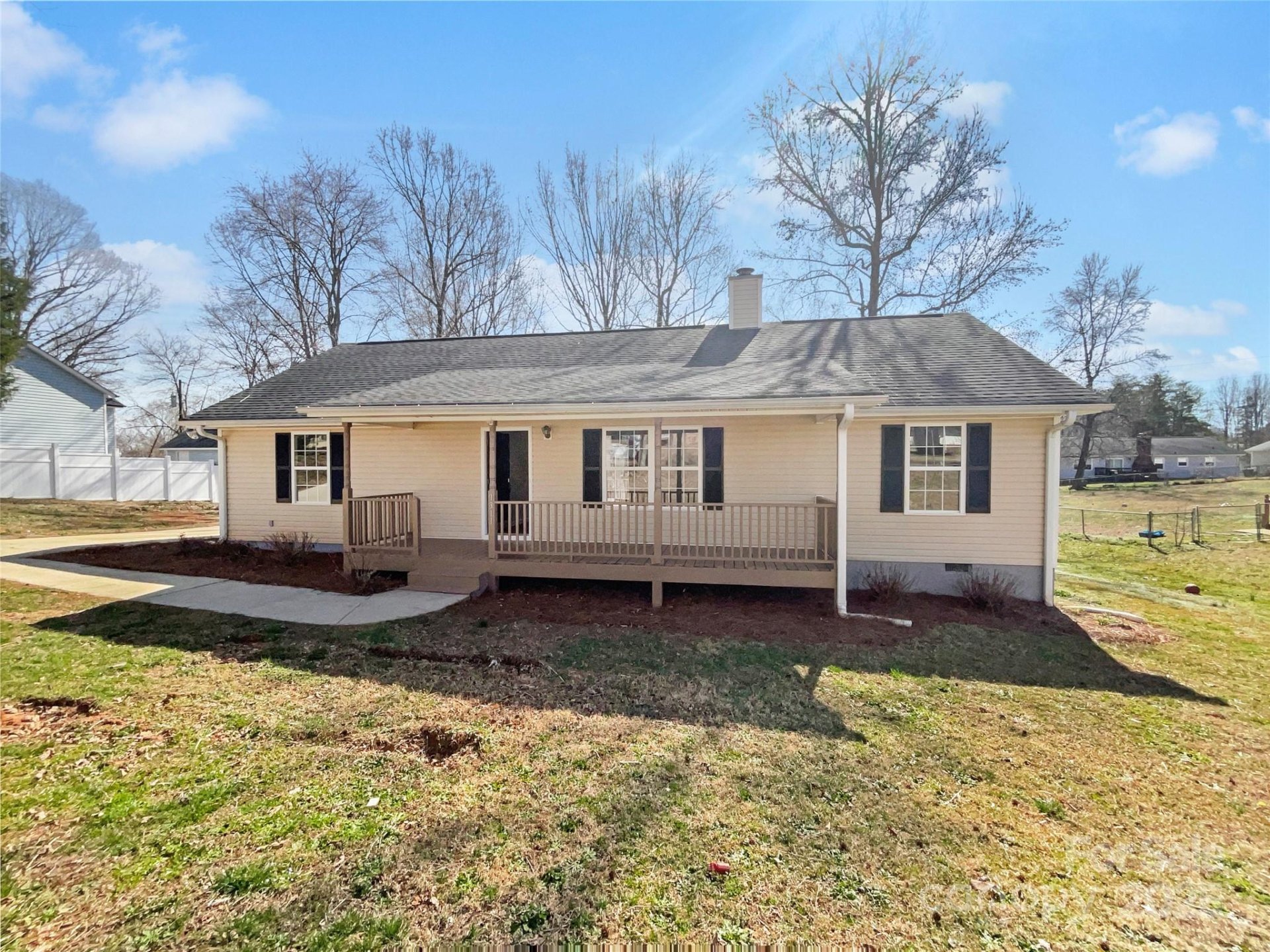 1311 Shady Oak Trail