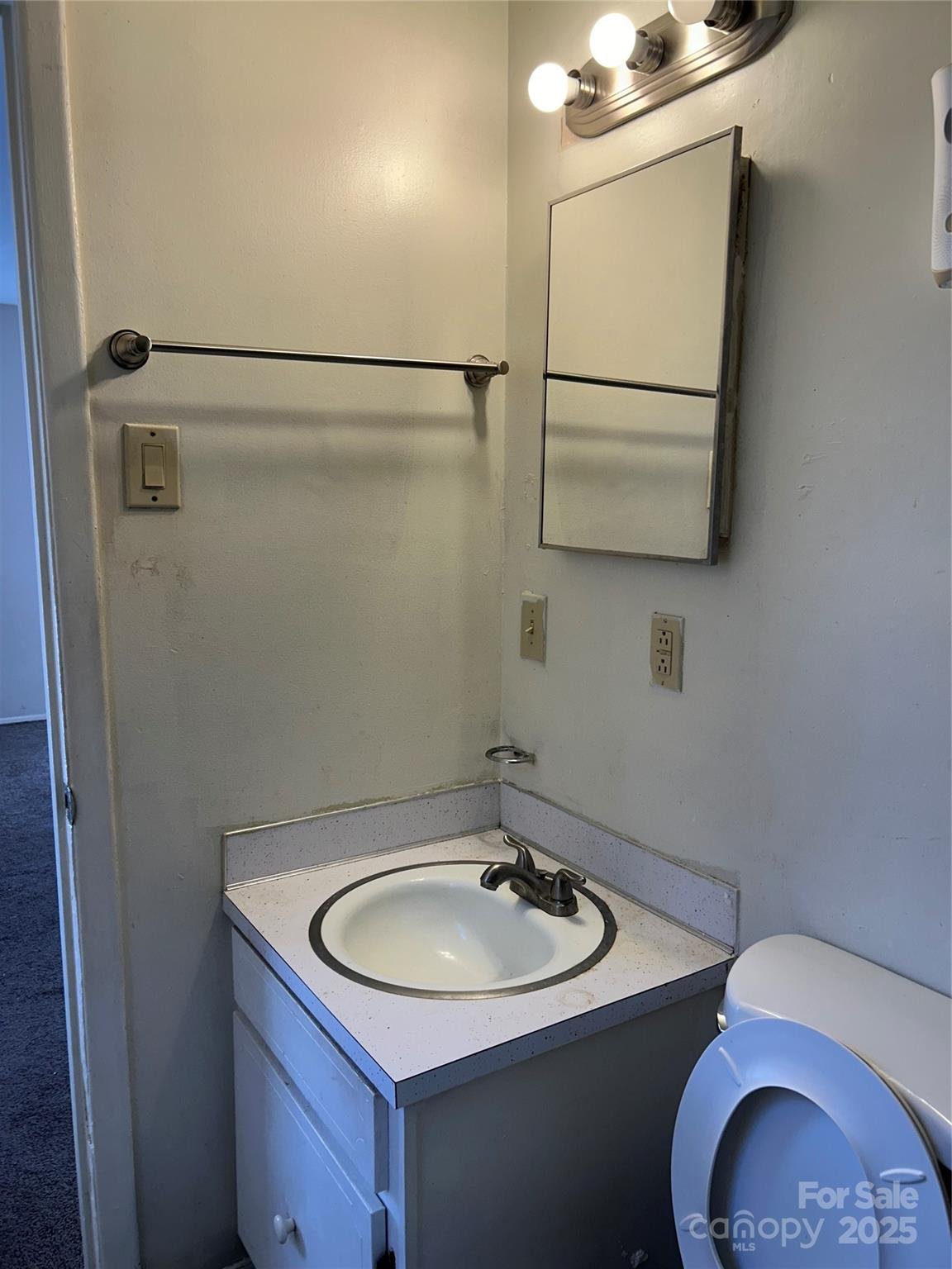 Property image 3 at 6520 Farmway Place, Charlotte, NC 28215
