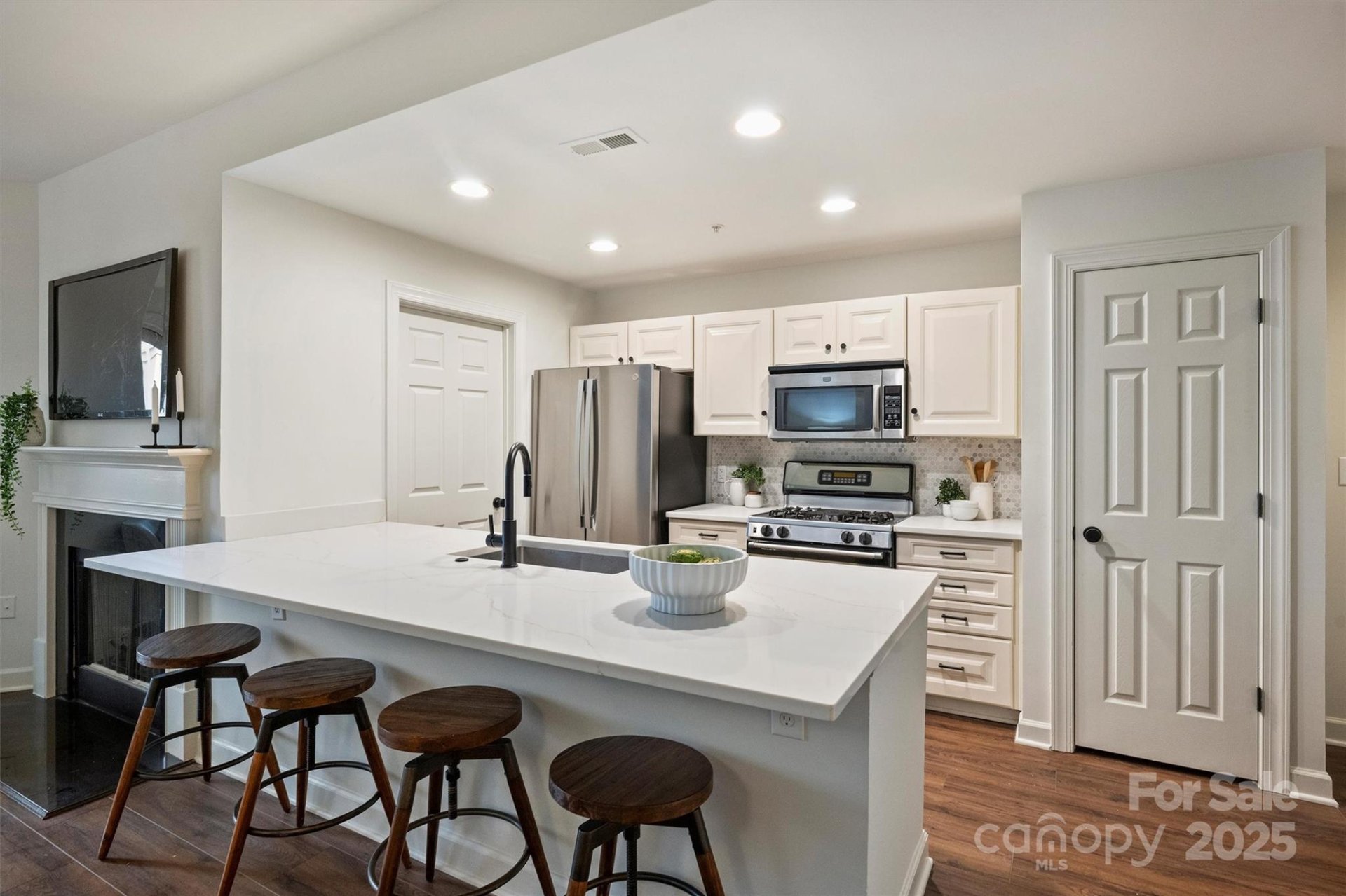 Property image 5 at 718 W Trade Street, Charlotte, NC 28202