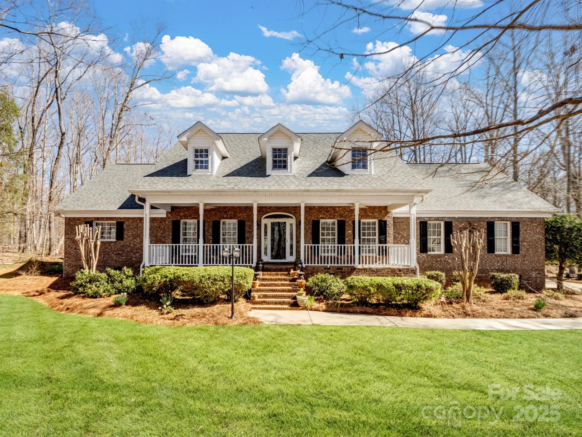 501 Colonels Court