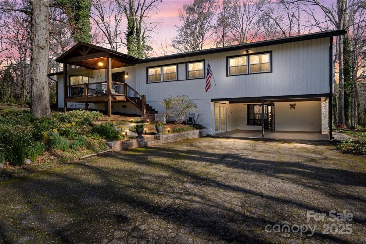 910 Forest Drive