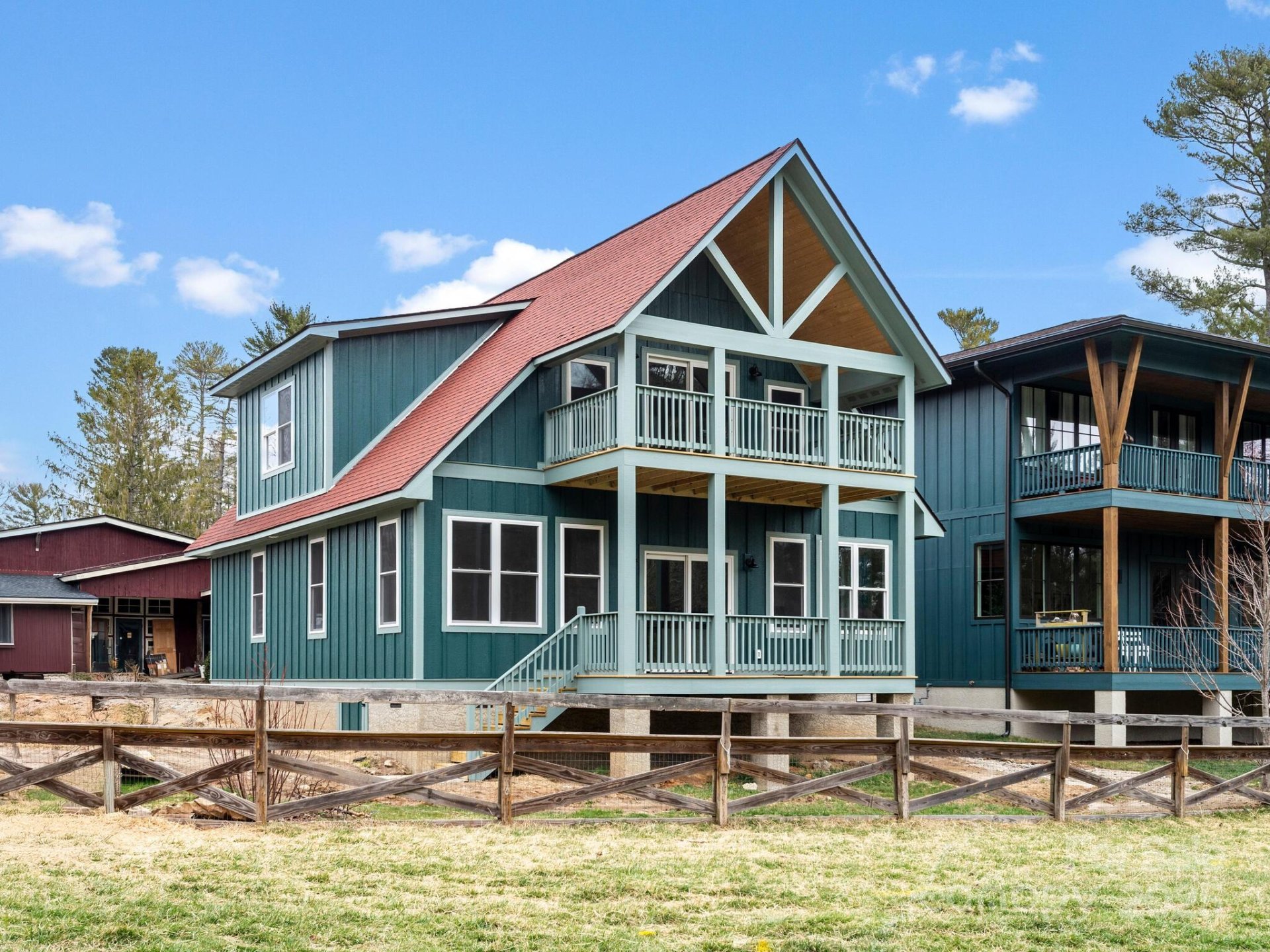 Highland Lake, Flat Rock Community