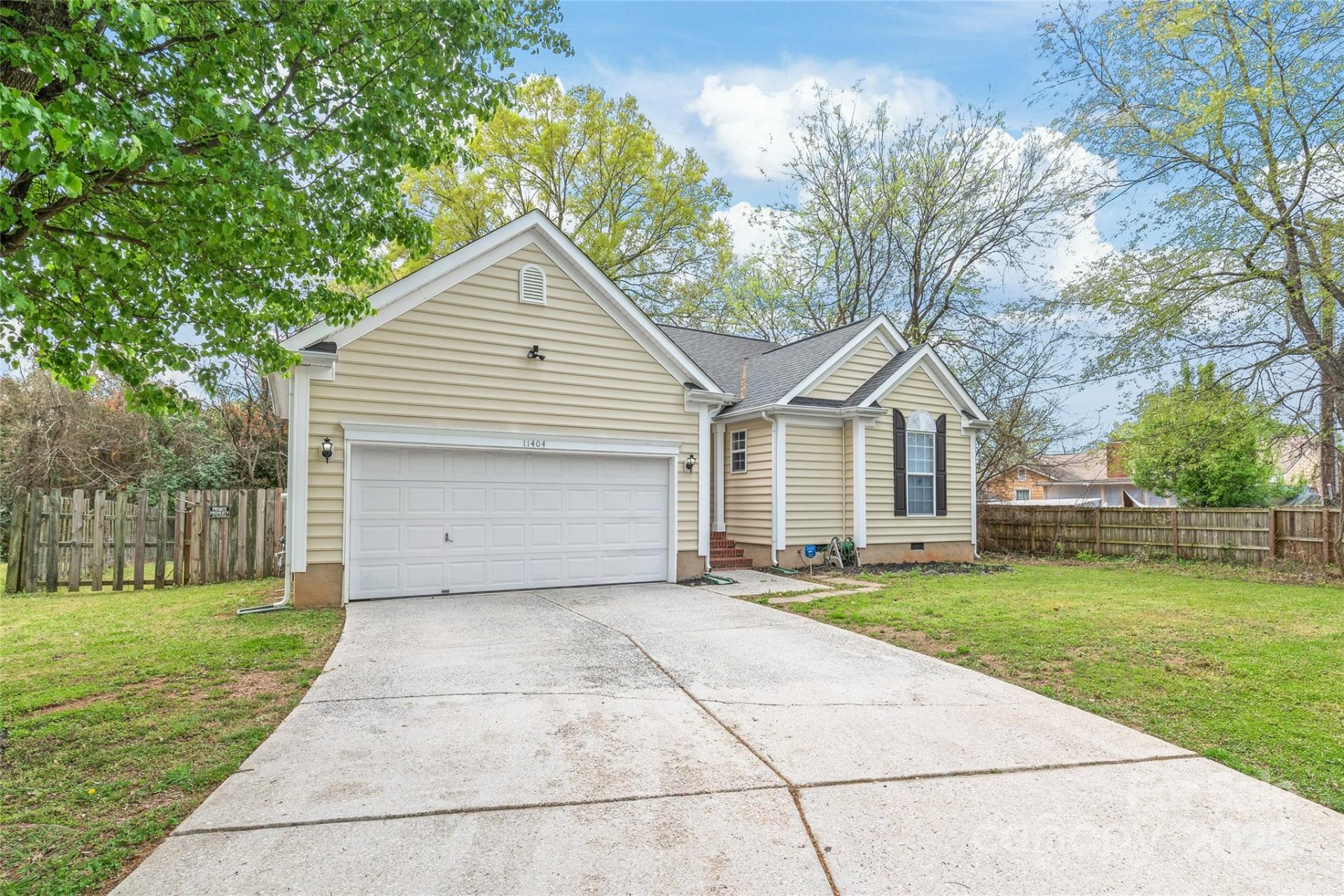 Property image 2 at 11404 Larix Drive, Charlotte, NC 28273
