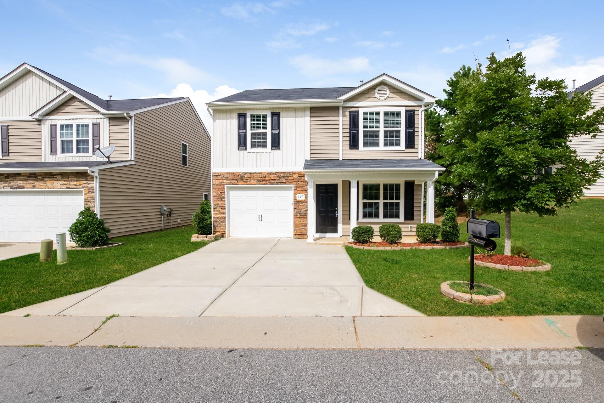 Property image 1 at 117 Autumn Bluff Circle, Mount Holly, NC 28120