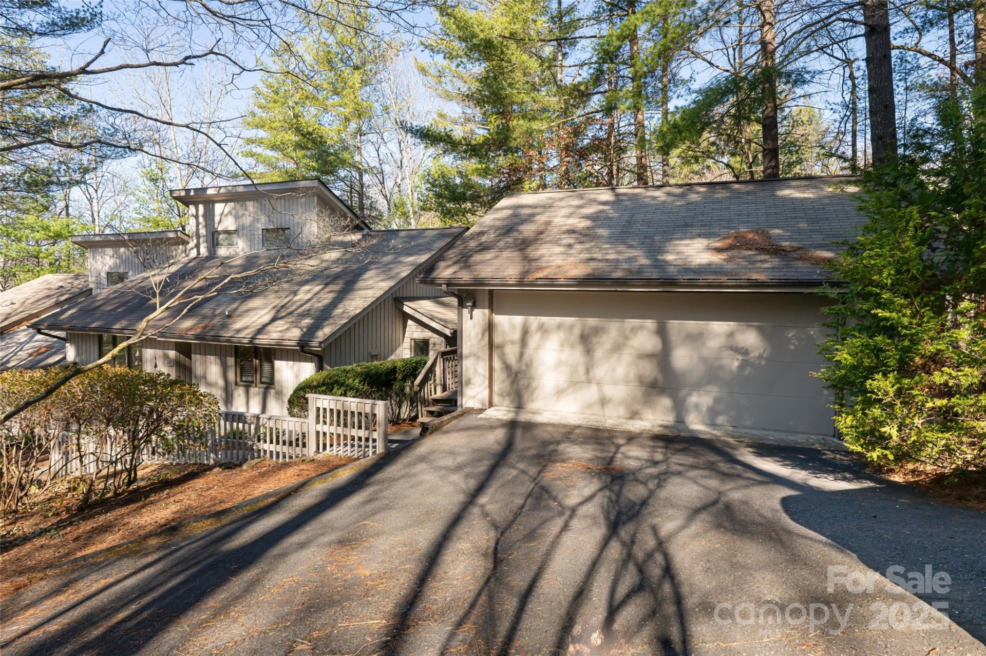 23 Cedarwood Trail