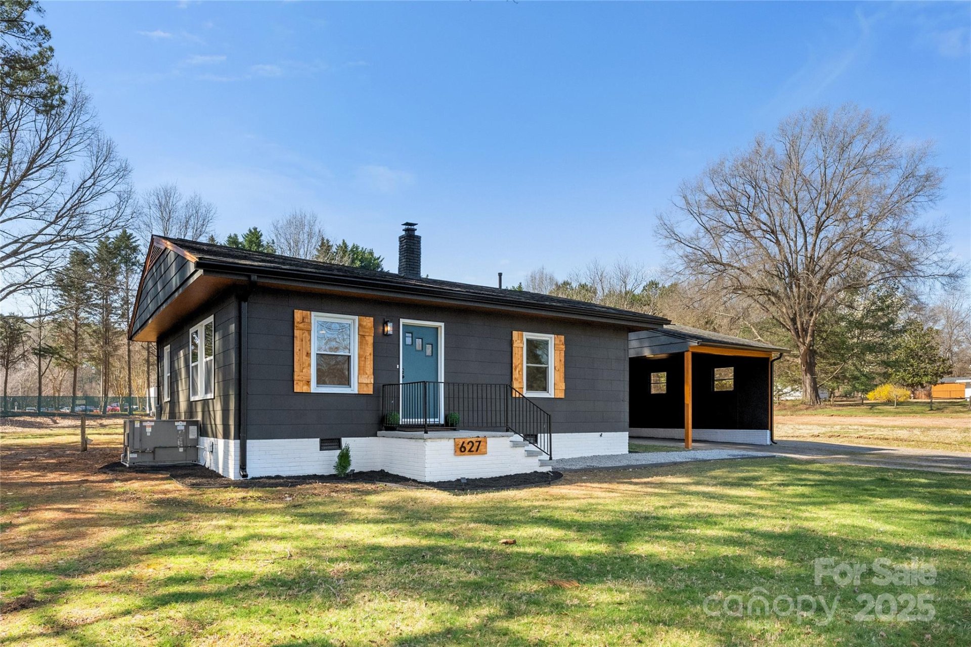 Property image 2 at 627 Westway Drive, Gastonia, NC 28054