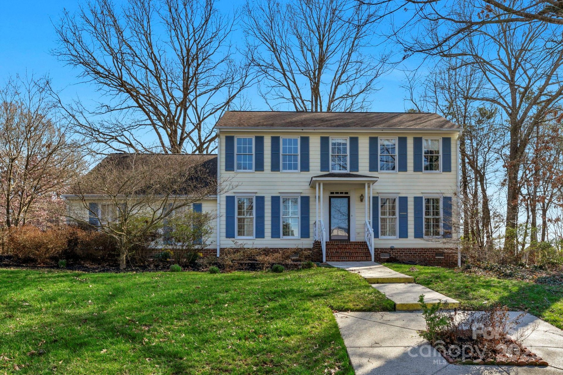 2301 Lynbridge Drive