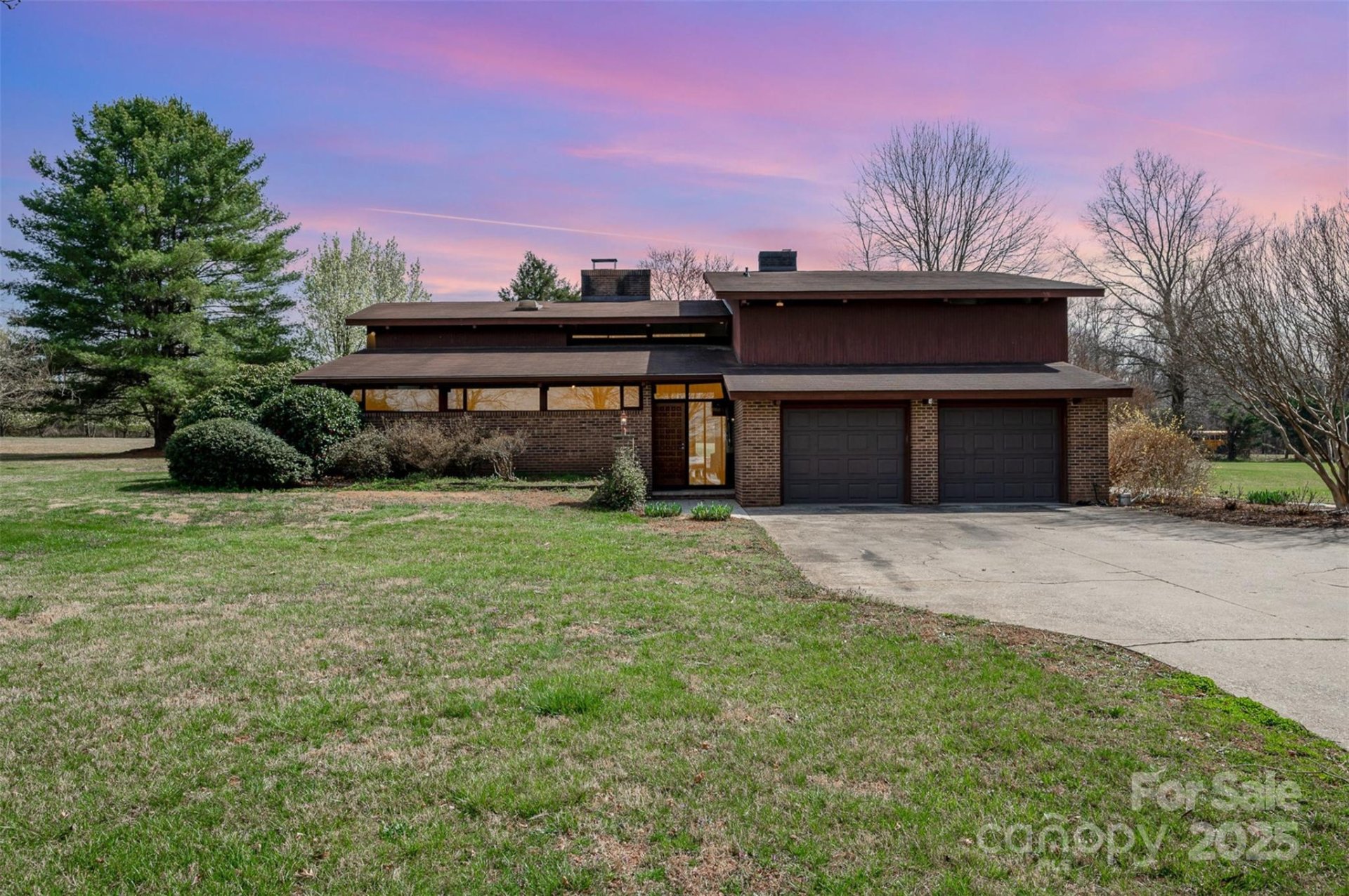 Property image 1 at 190 Country Drive, Statesville, NC 28625