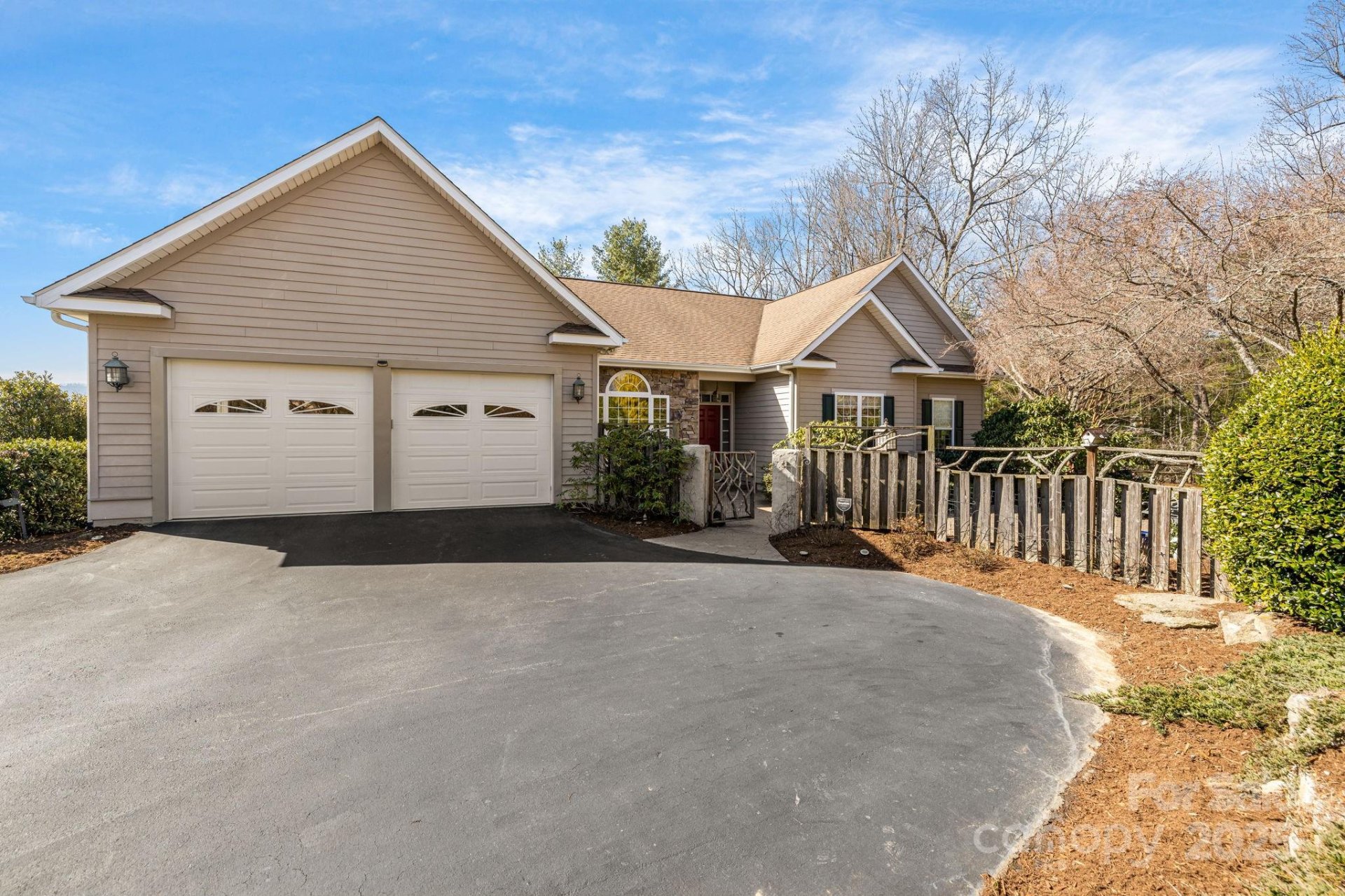 Property image 2 at 585 Rickel Drive, Hendersonville, NC 28739