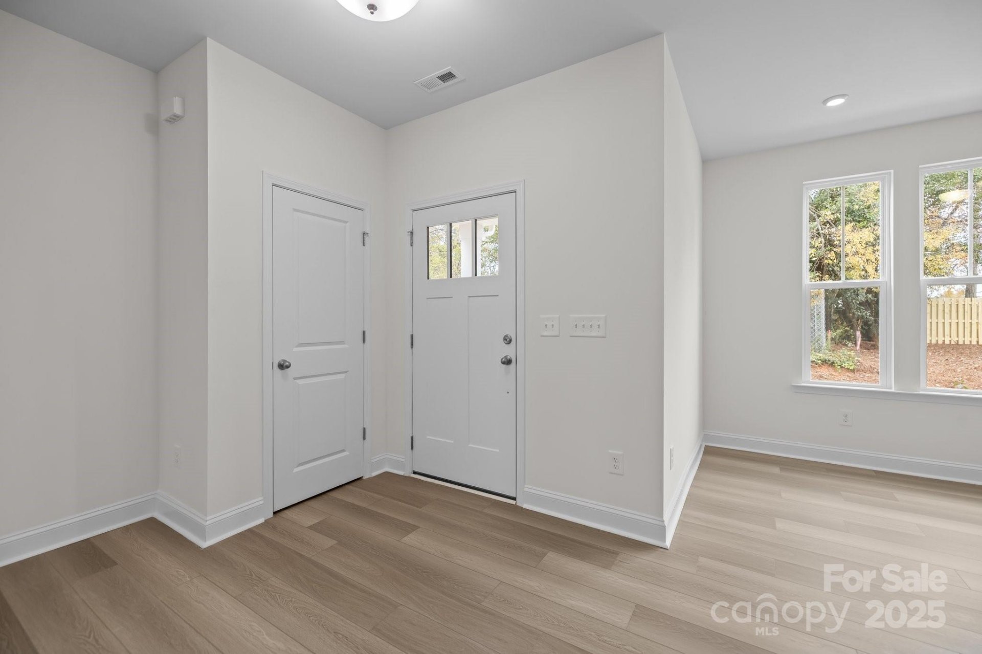 Property image 2 at 4127 Walking Ridge Road, Charlotte, NC 28208