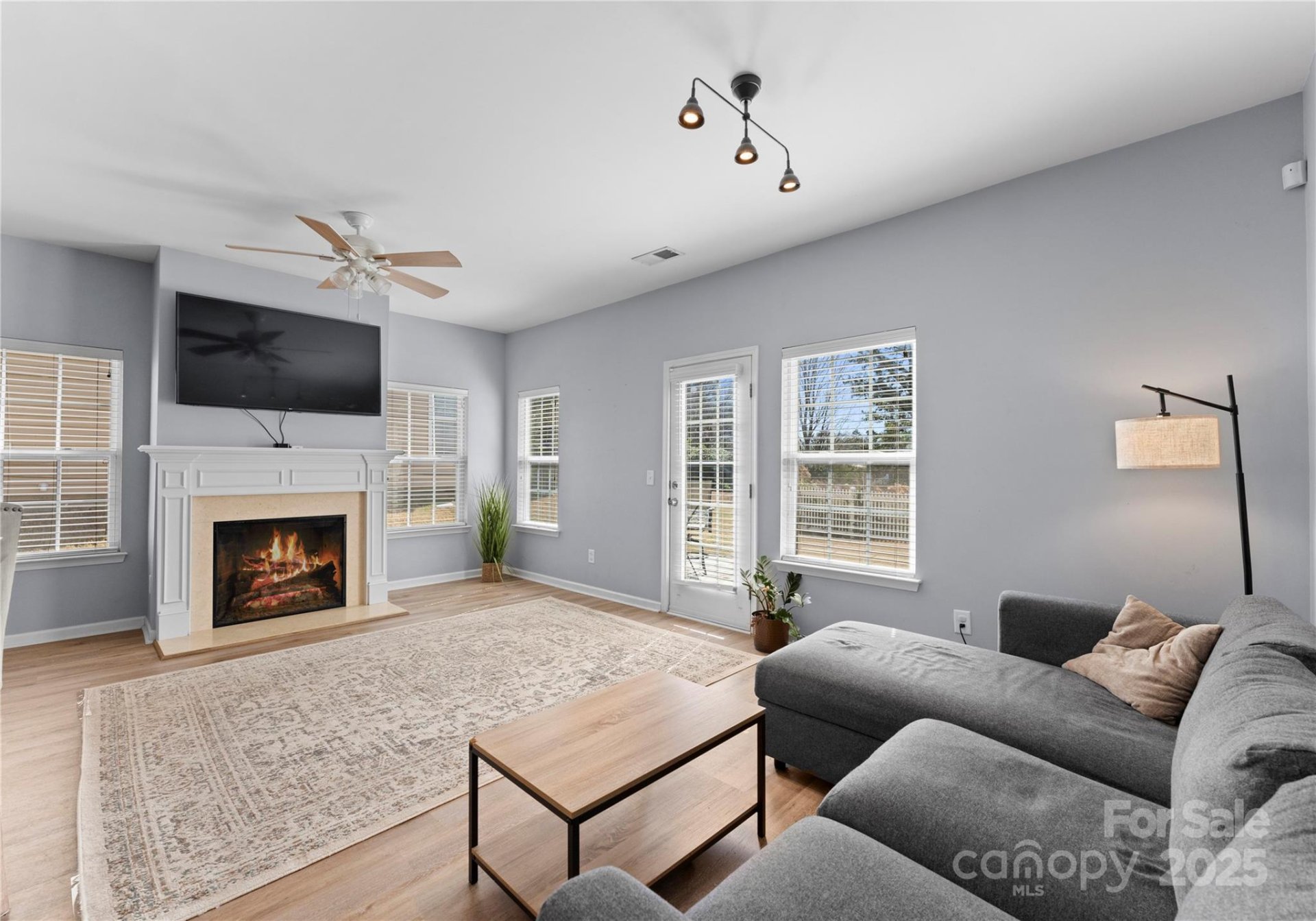 Property image 2 at 2259 Crosscut Drive, Charlotte, NC 28214