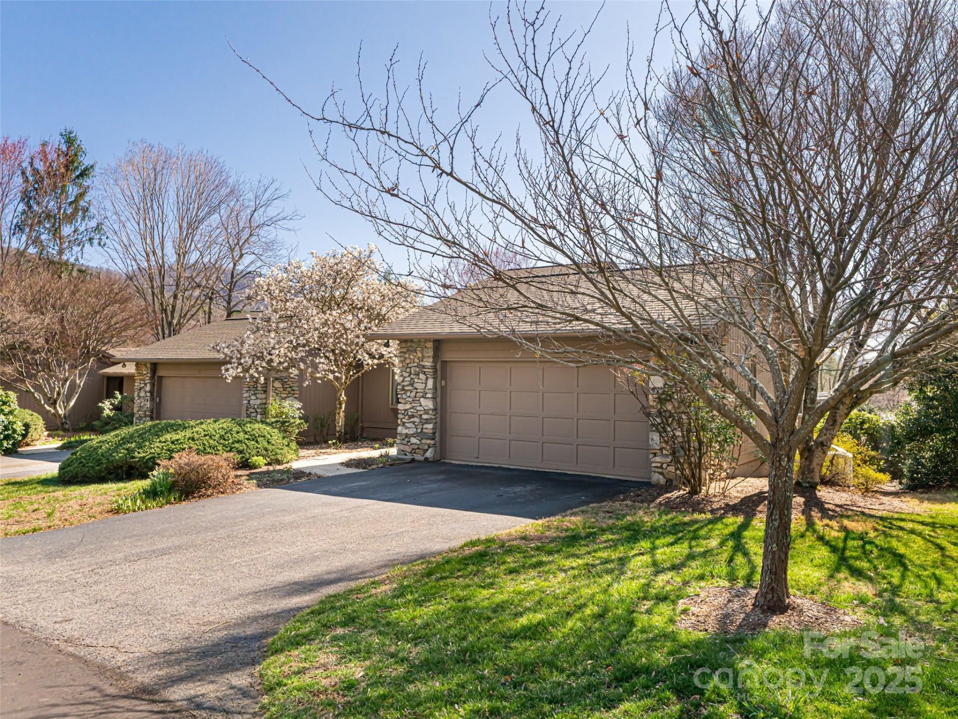 Property image 3 at 5 Ridge Terrace, Asheville, NC 28804