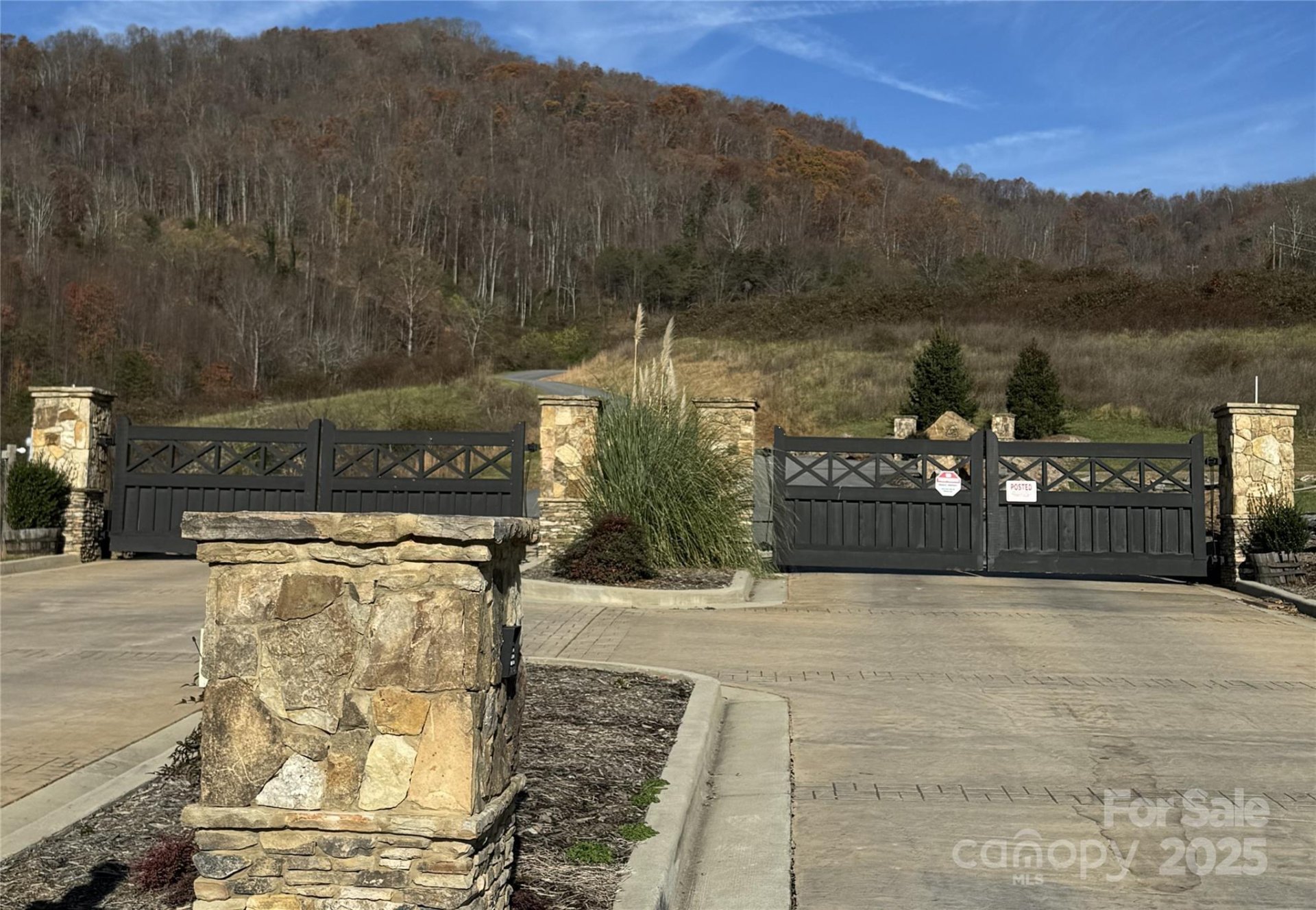 Property image 3 at 989 High Rock View Drive, Canton, NC 28716