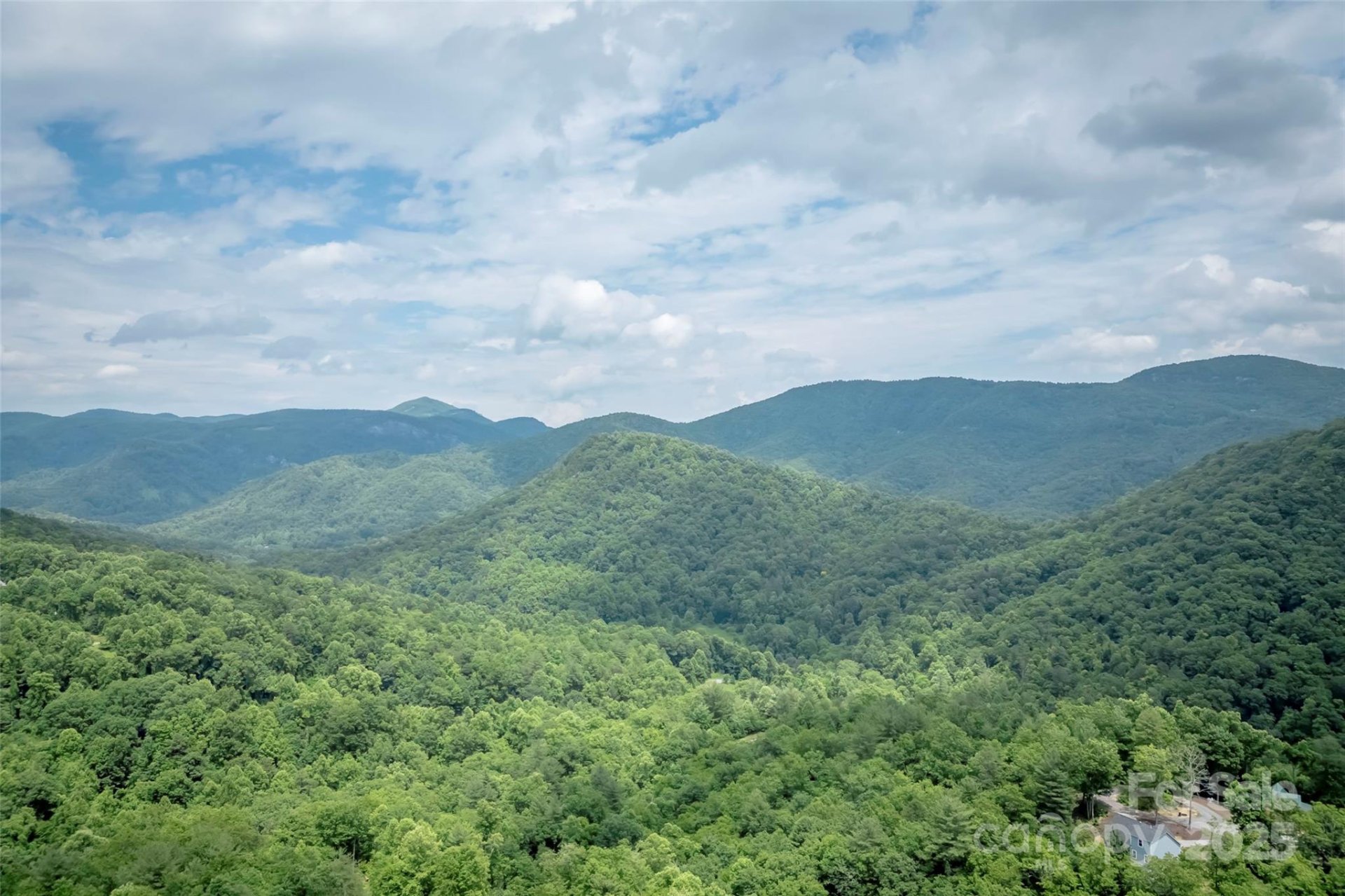 Property image 3 at 315 Silverglen Way, Hendersonville, NC 28792