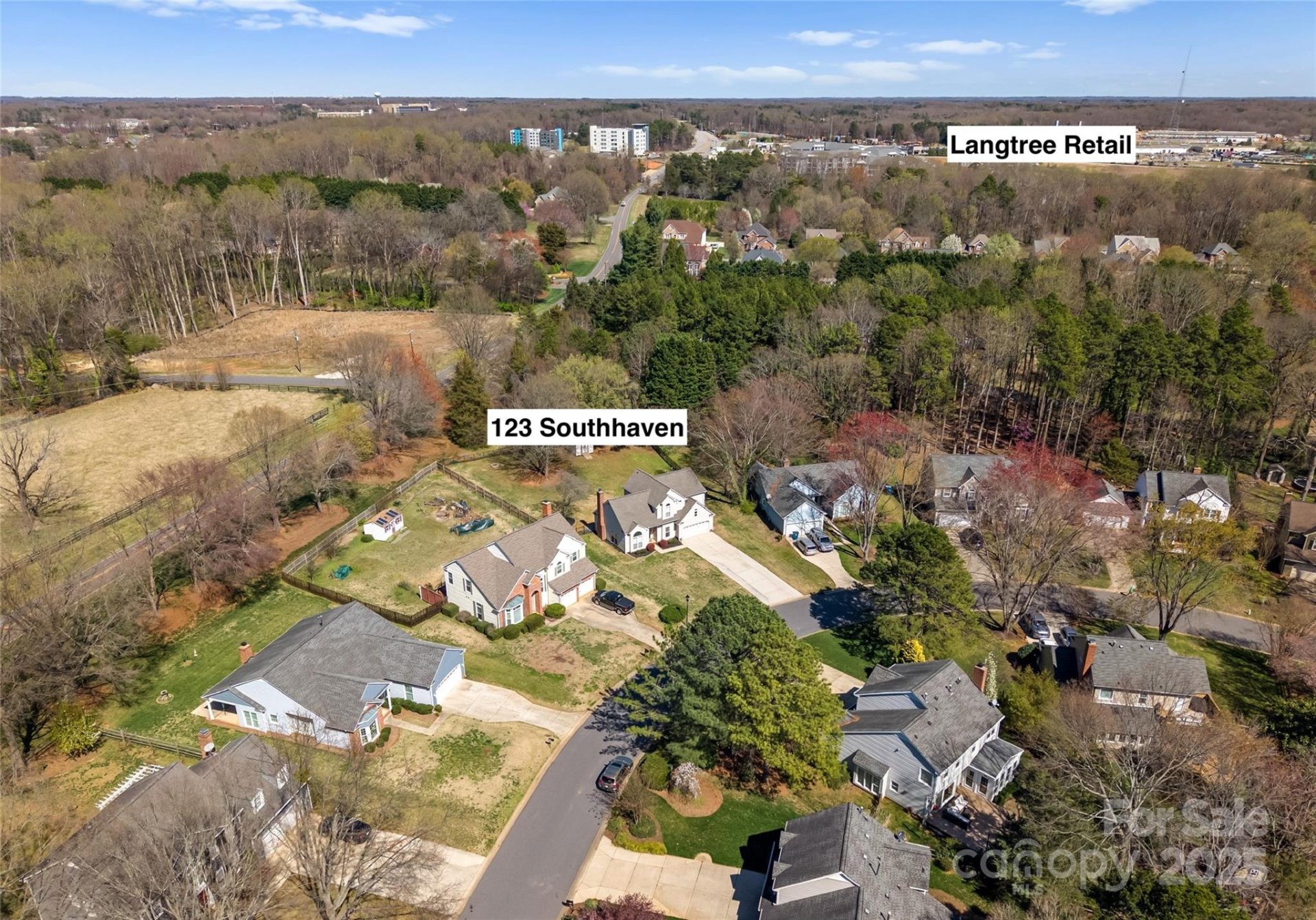 Property image 2 at 123 Southhaven Drive, Mooresville, NC 28117