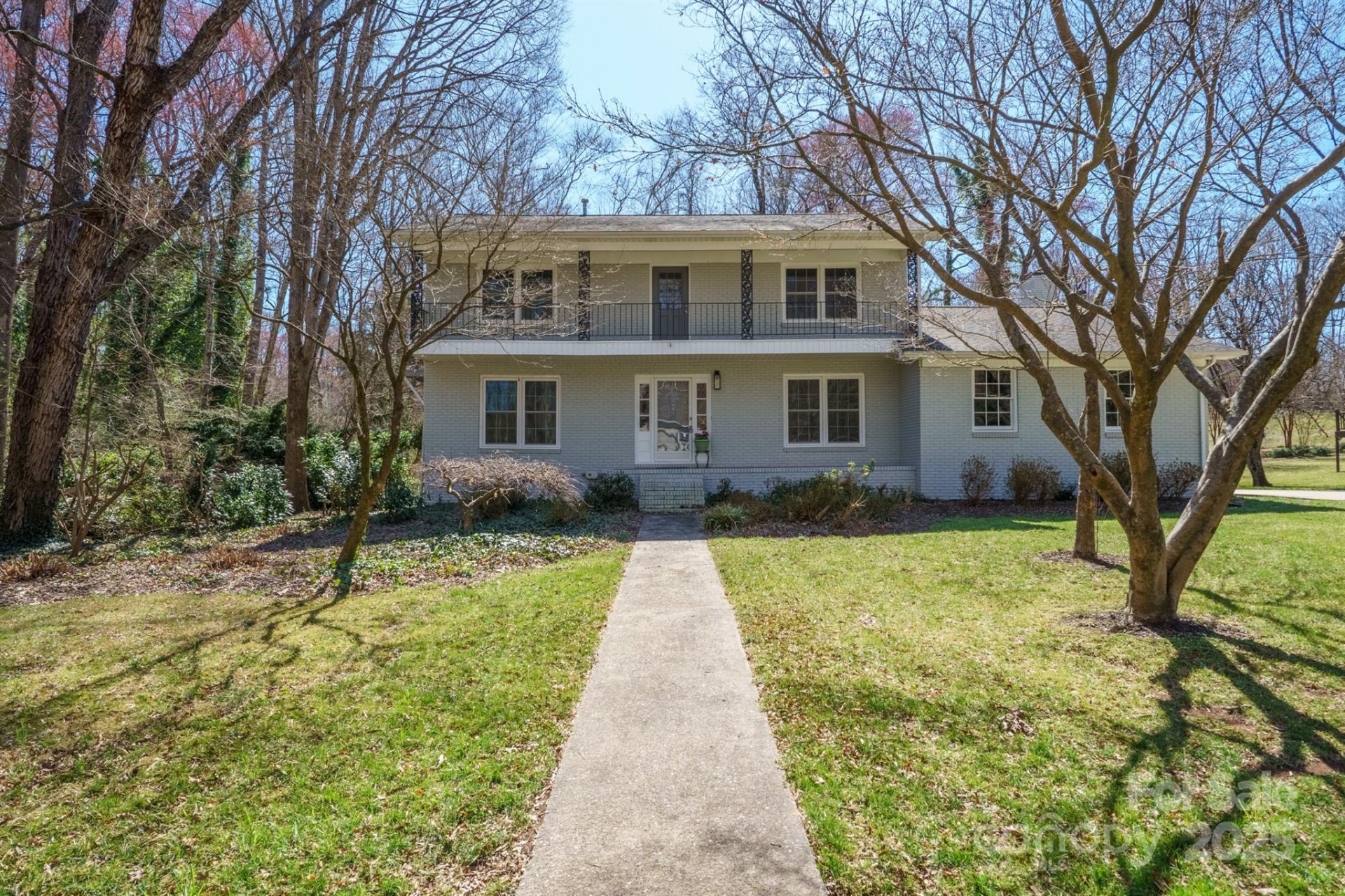 Lecho Park, Conover Community