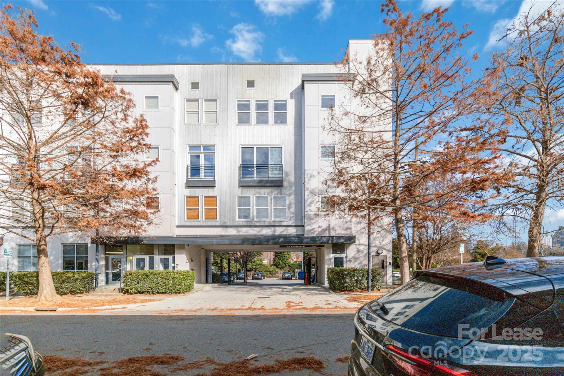 Skybox, Charlotte Community