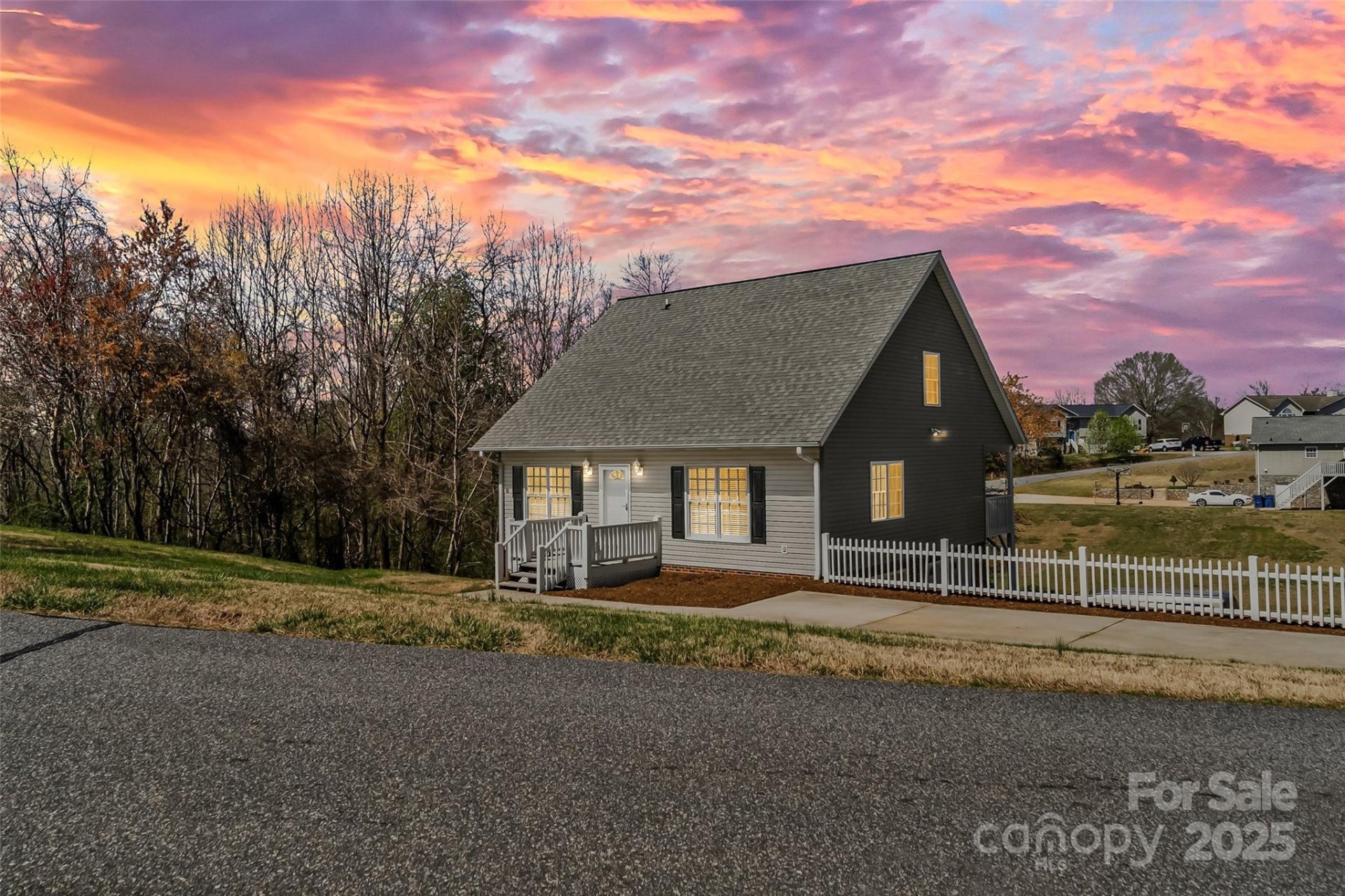 203 Taylor Circle
