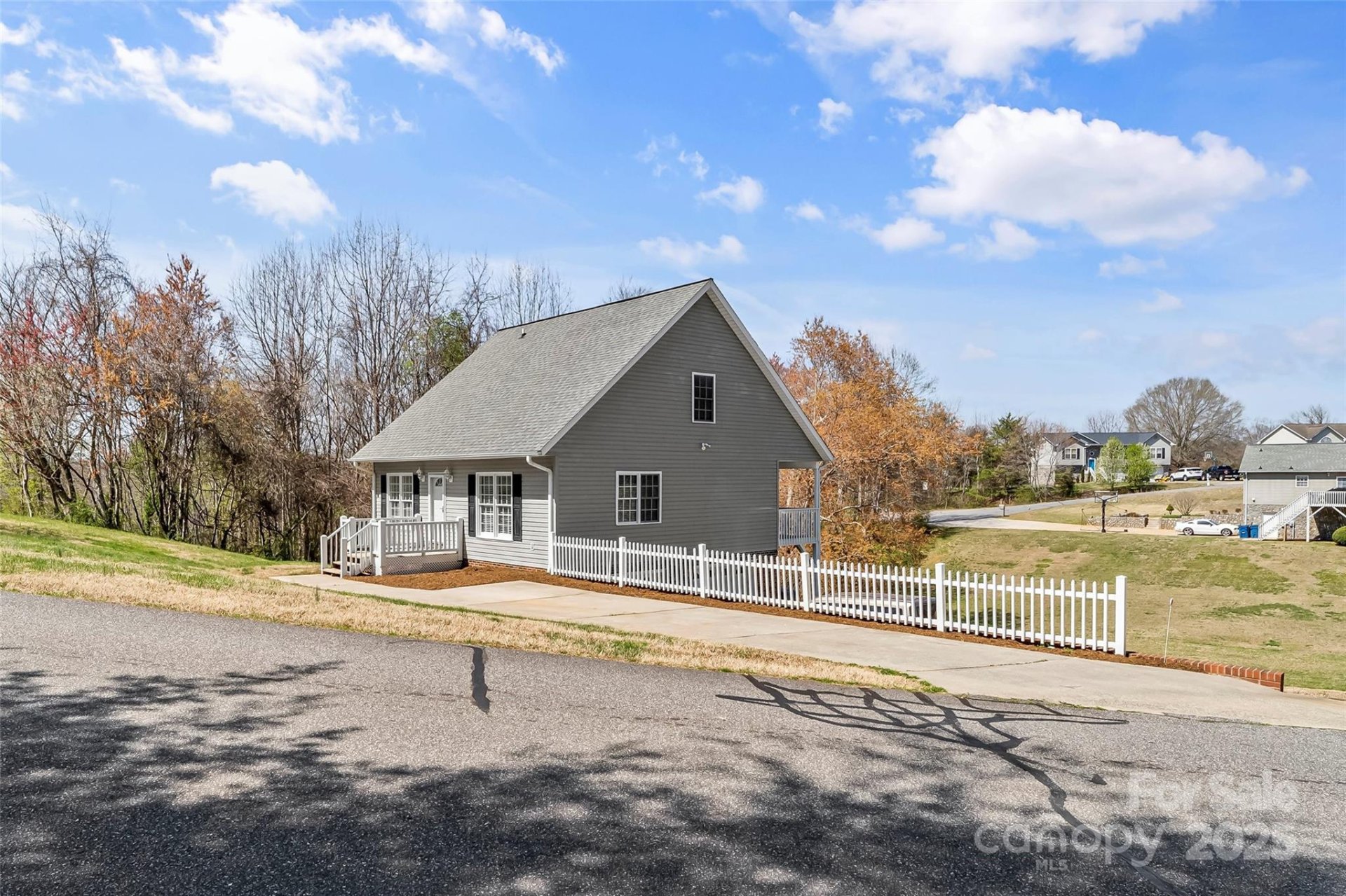 Property image 2 at 203 Taylor Circle, Granite Falls, NC 28630